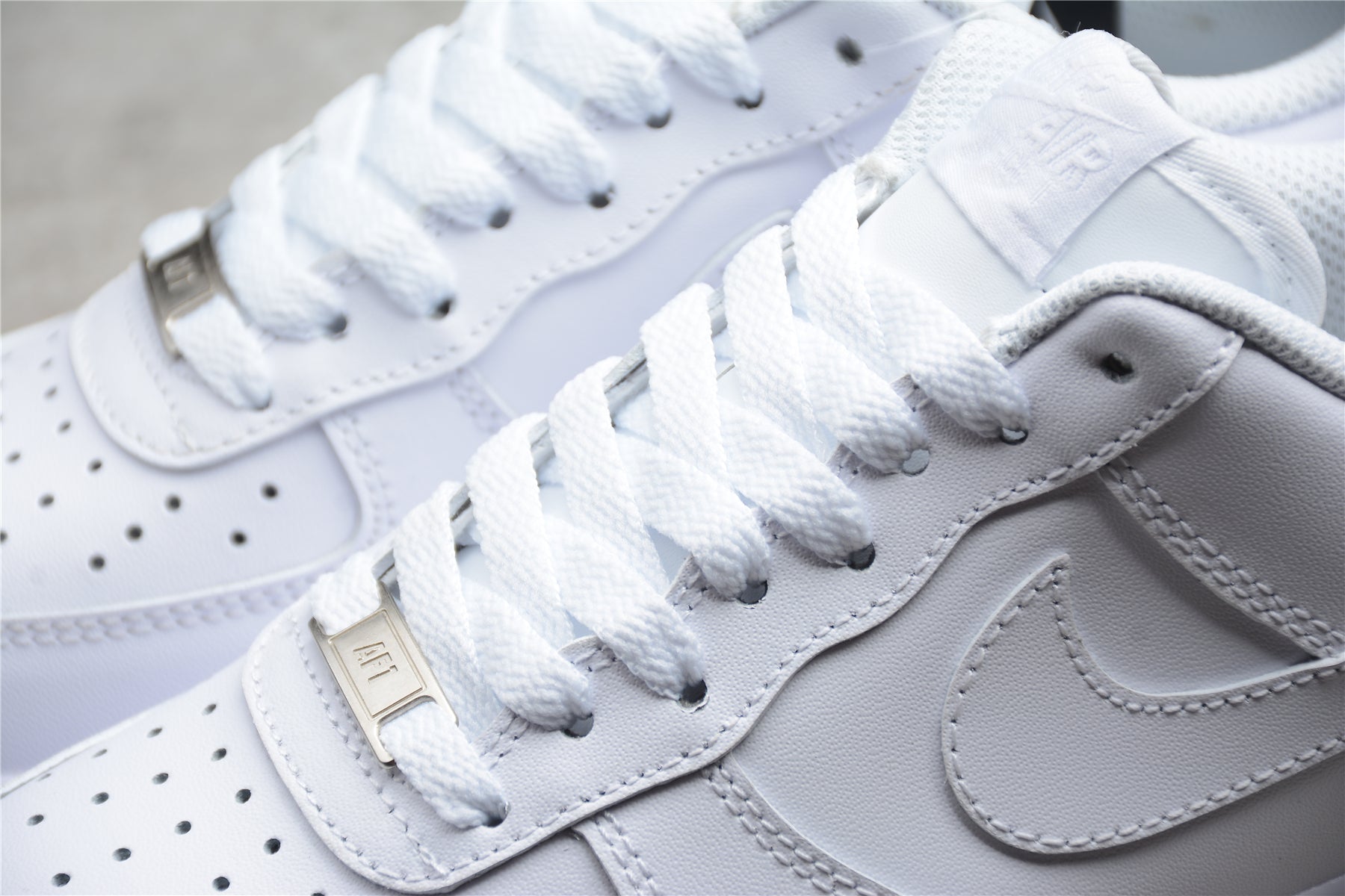 AF1