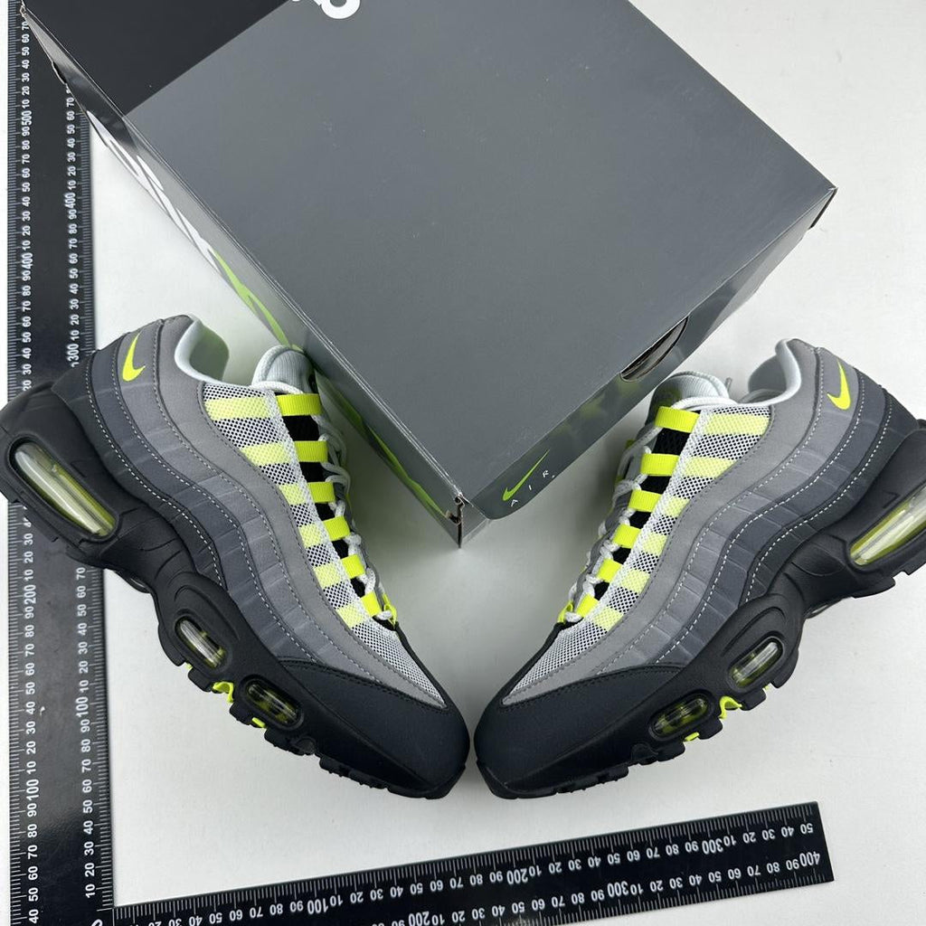 Nike Air Max 95 OG Neon