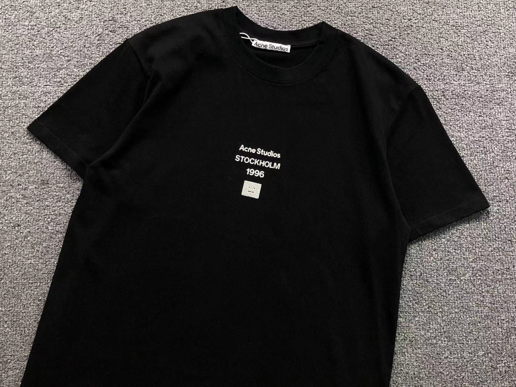 AcneStdios Tshirt