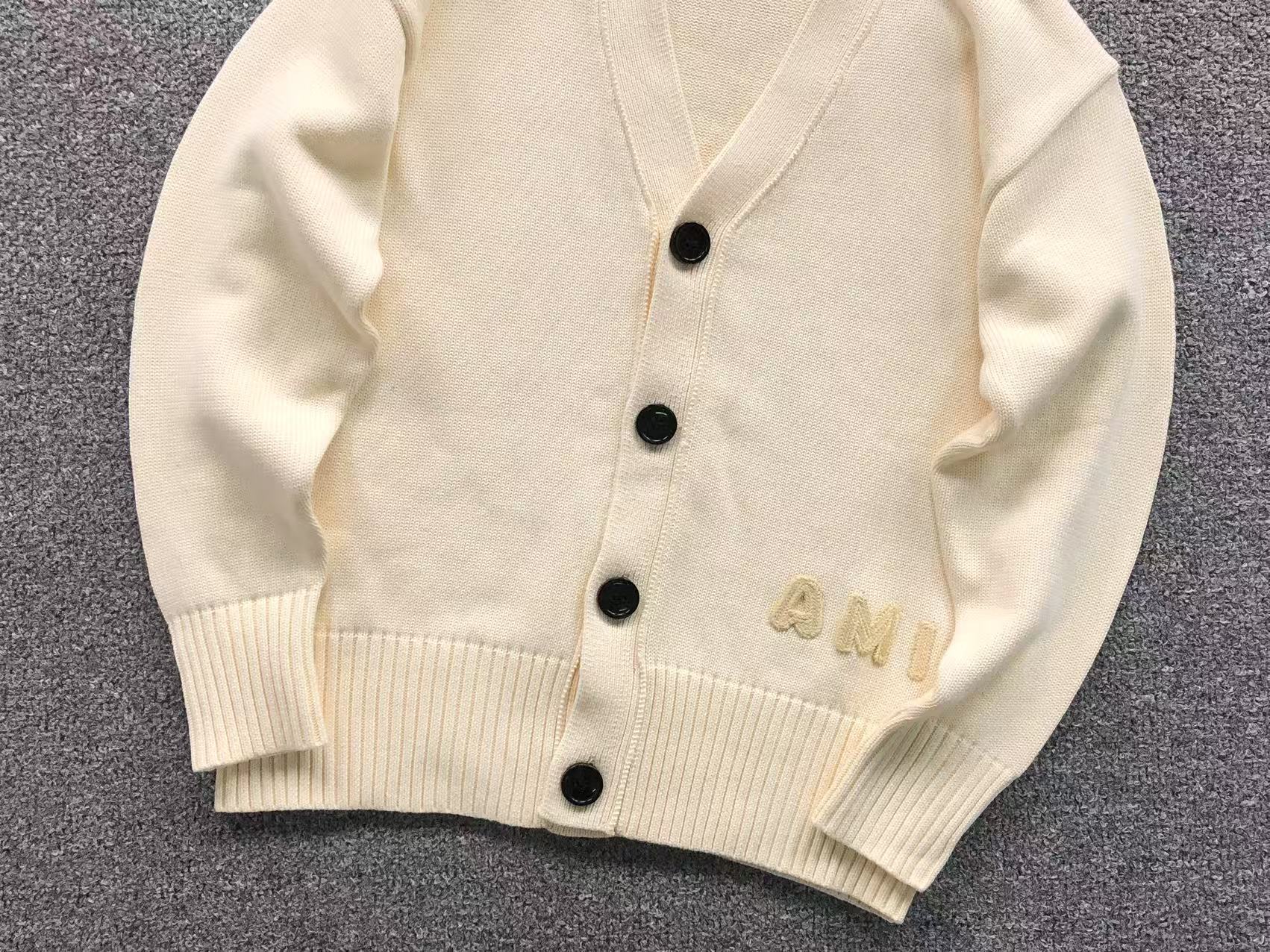 Am1 Sweater