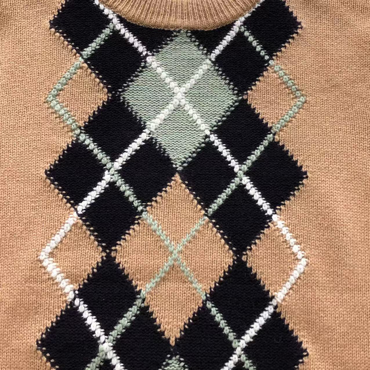 Am1 Sweater Female