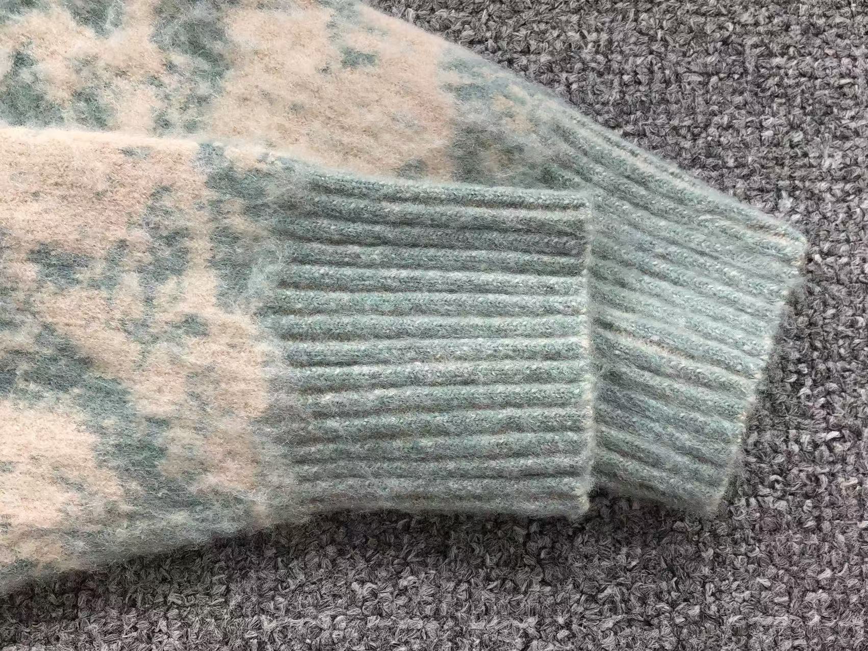 Am1 Sweater