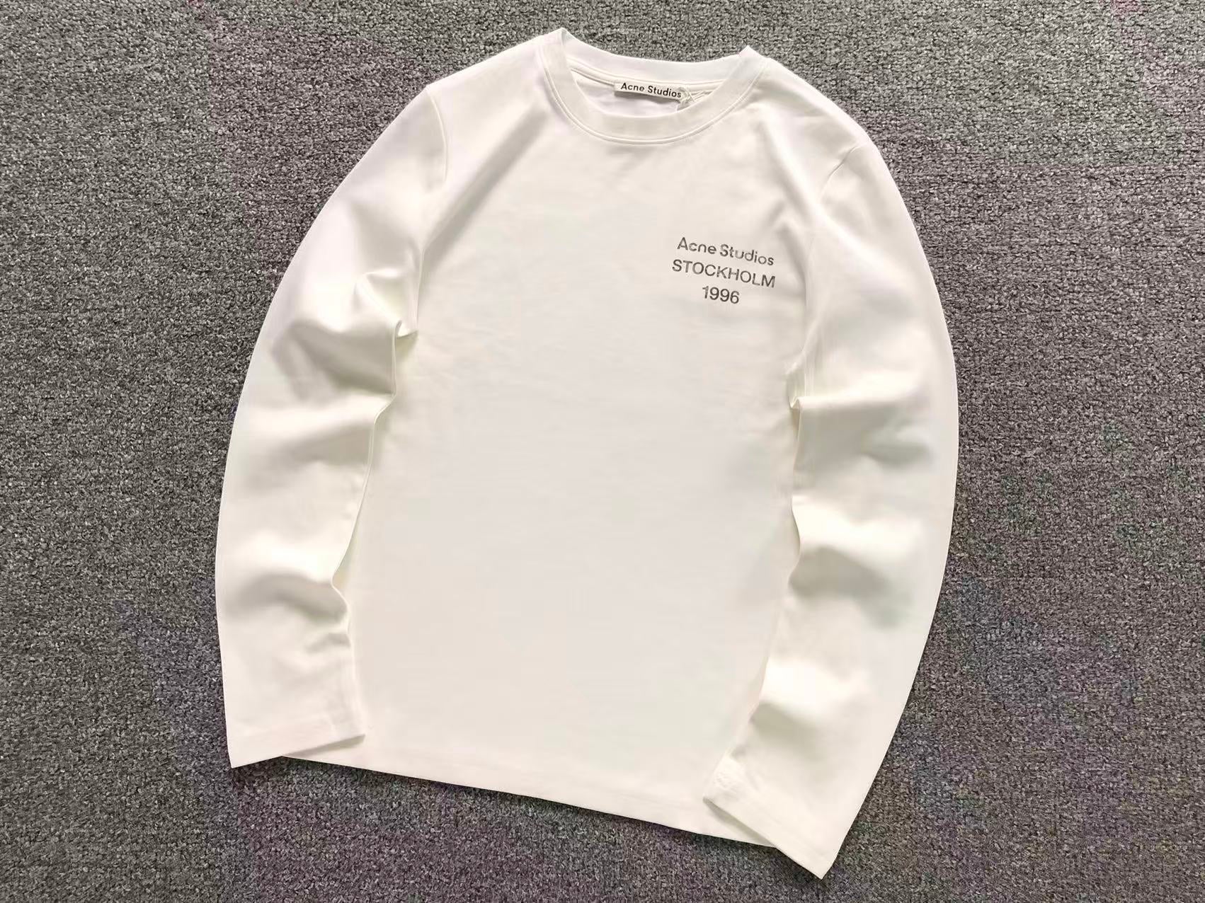 AcneStdios Longsleeve Female