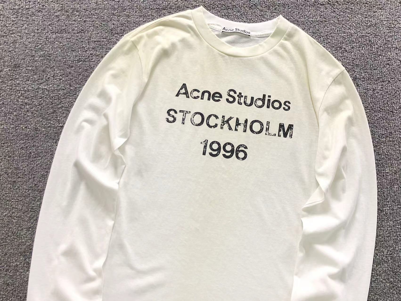 AcneStdios Longsleeve Female