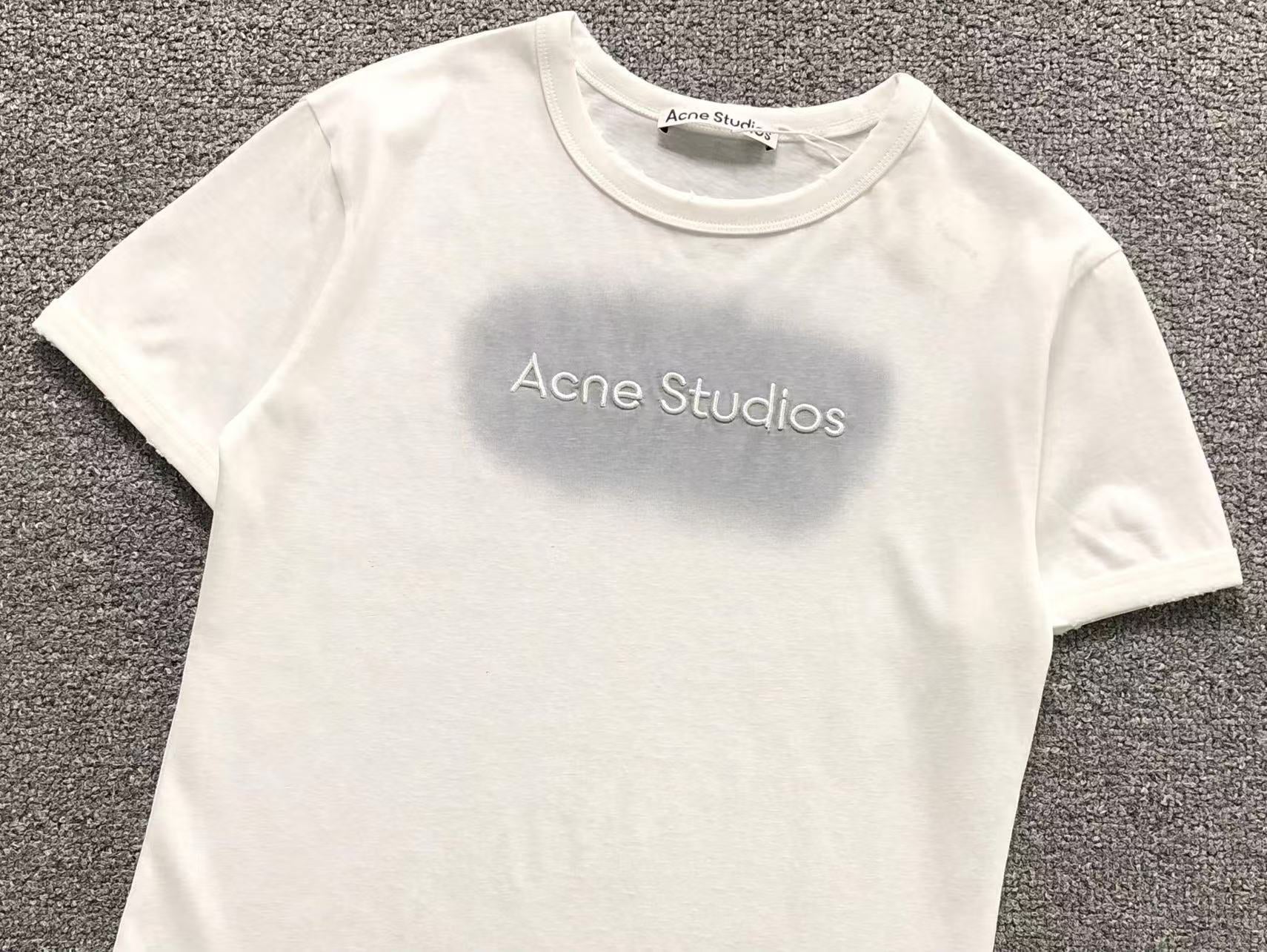 AcneStdios Tshirt Female