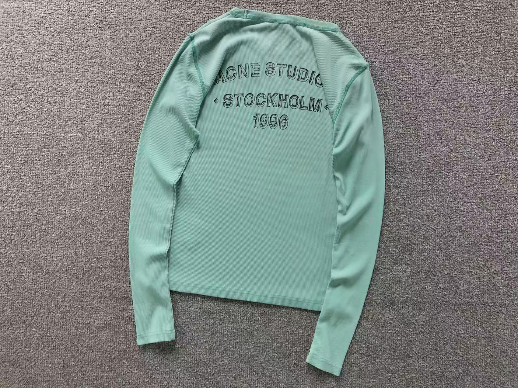 AcneStdios Longsleeve Female