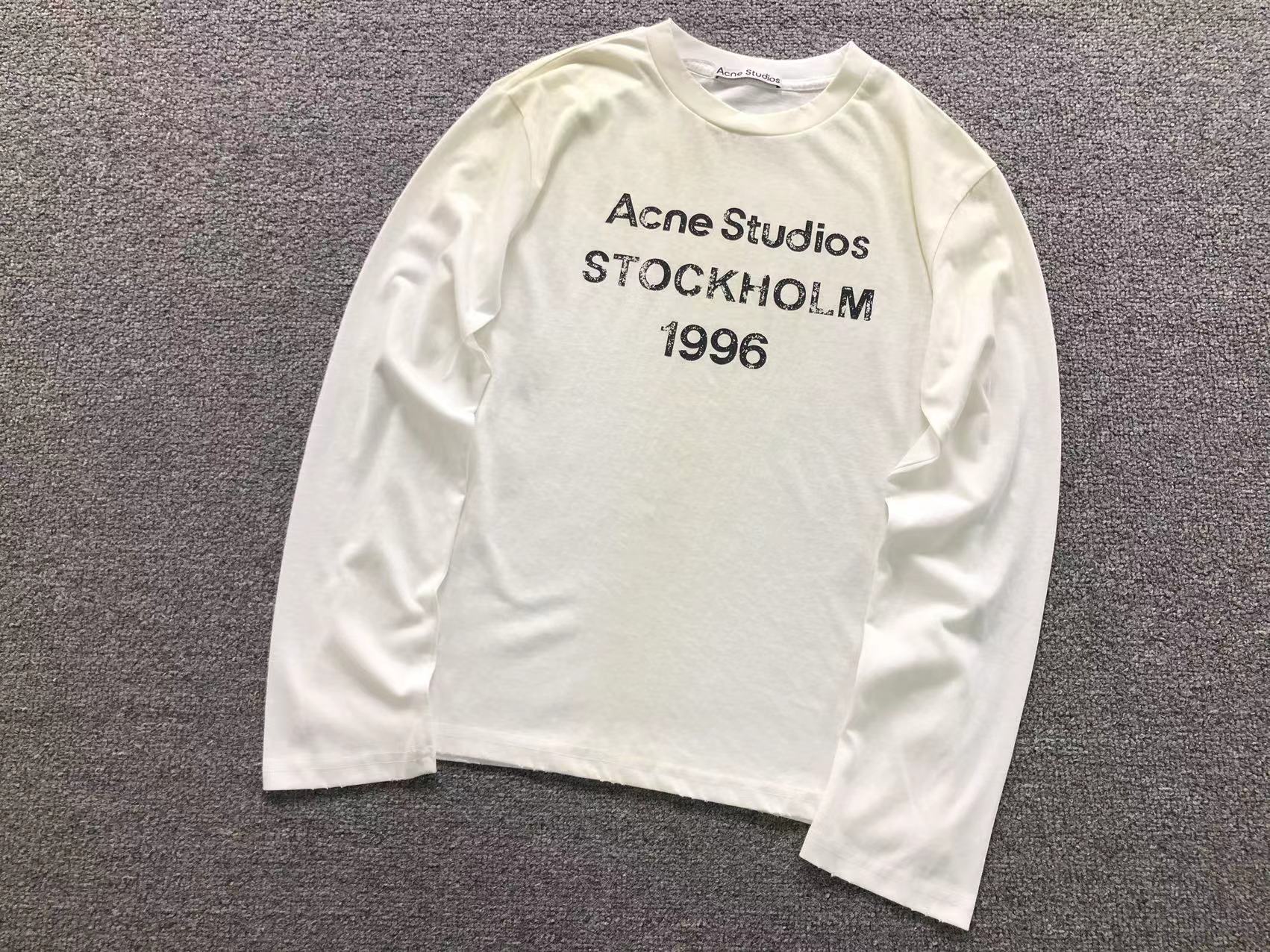 AcneStdios Longsleeve Female