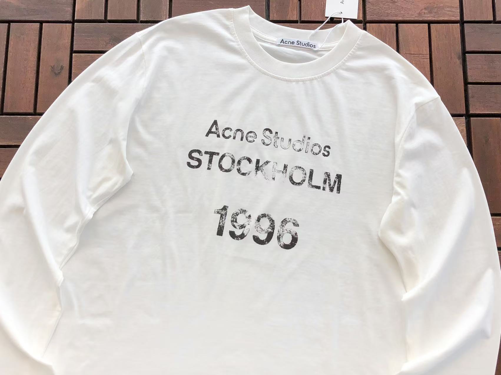 AcneStudios Manga larga