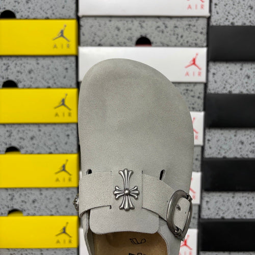Birkenstock x Chrome Hearts Zuecos