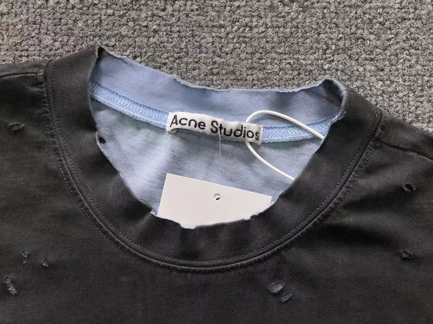 AcneStdios Tshirt