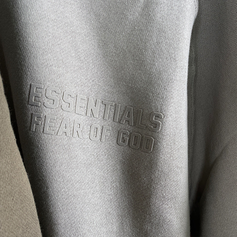 FOG x Essentials Crewneck 22FW