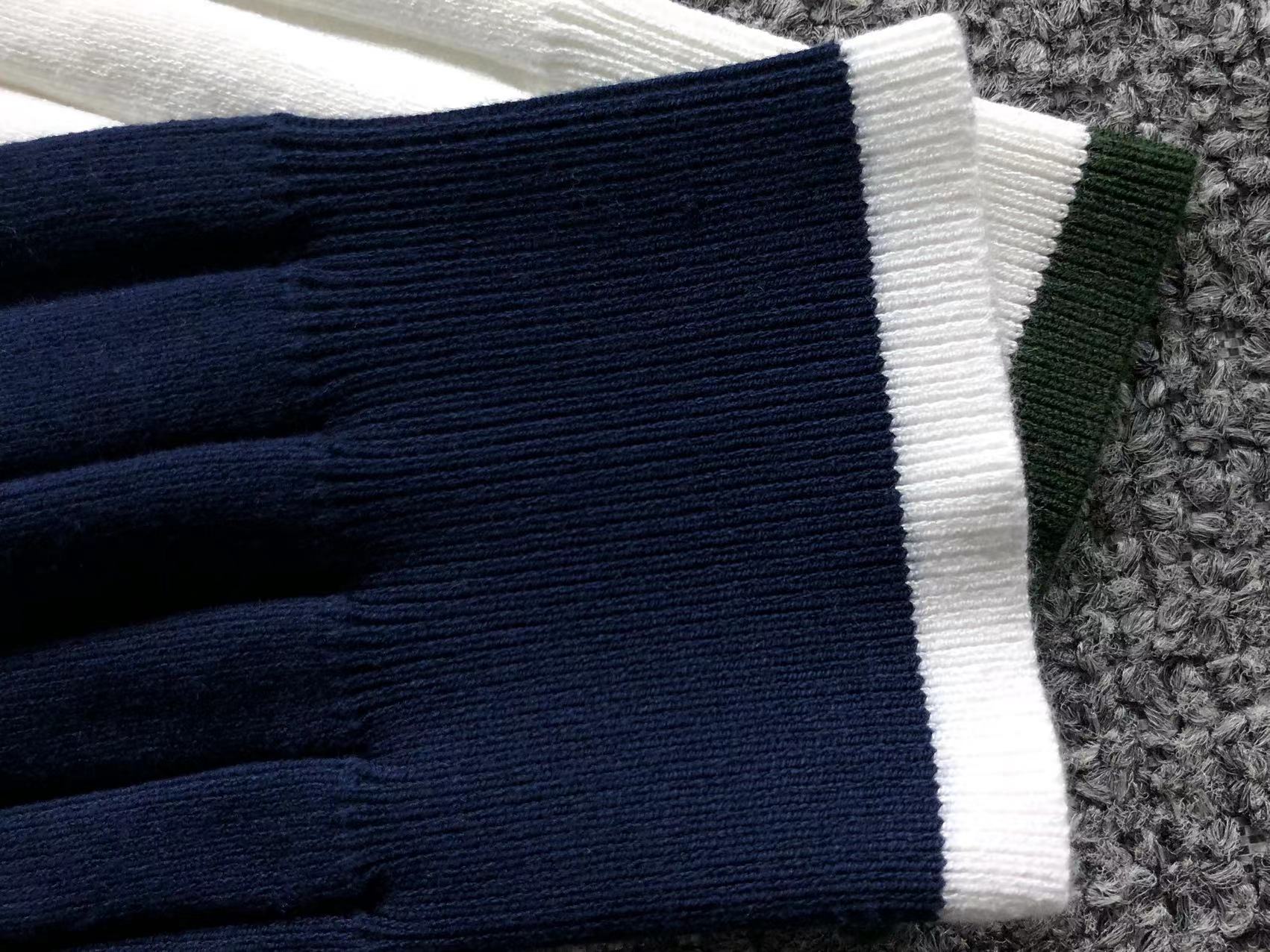 Classic Sweater Female