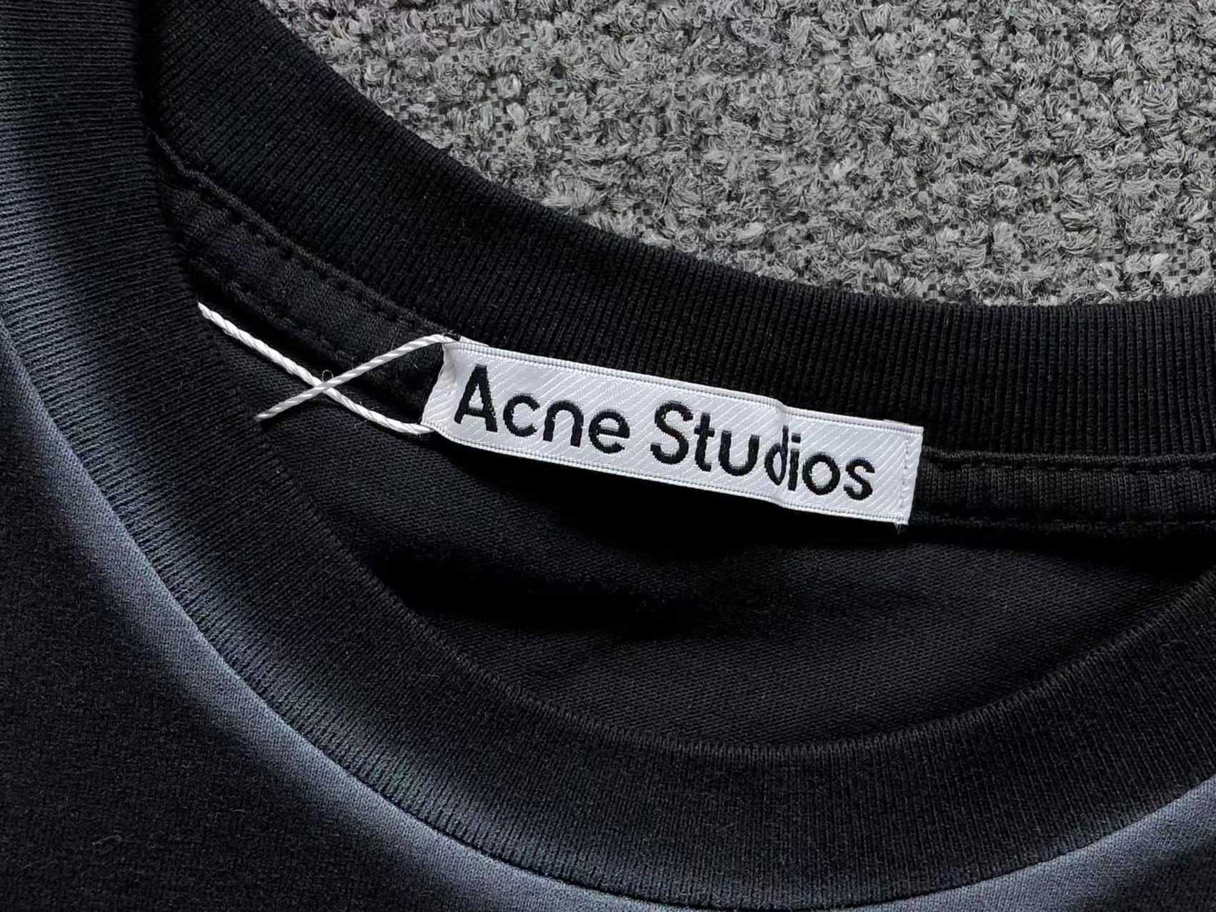 AcneStdios Tshirt
