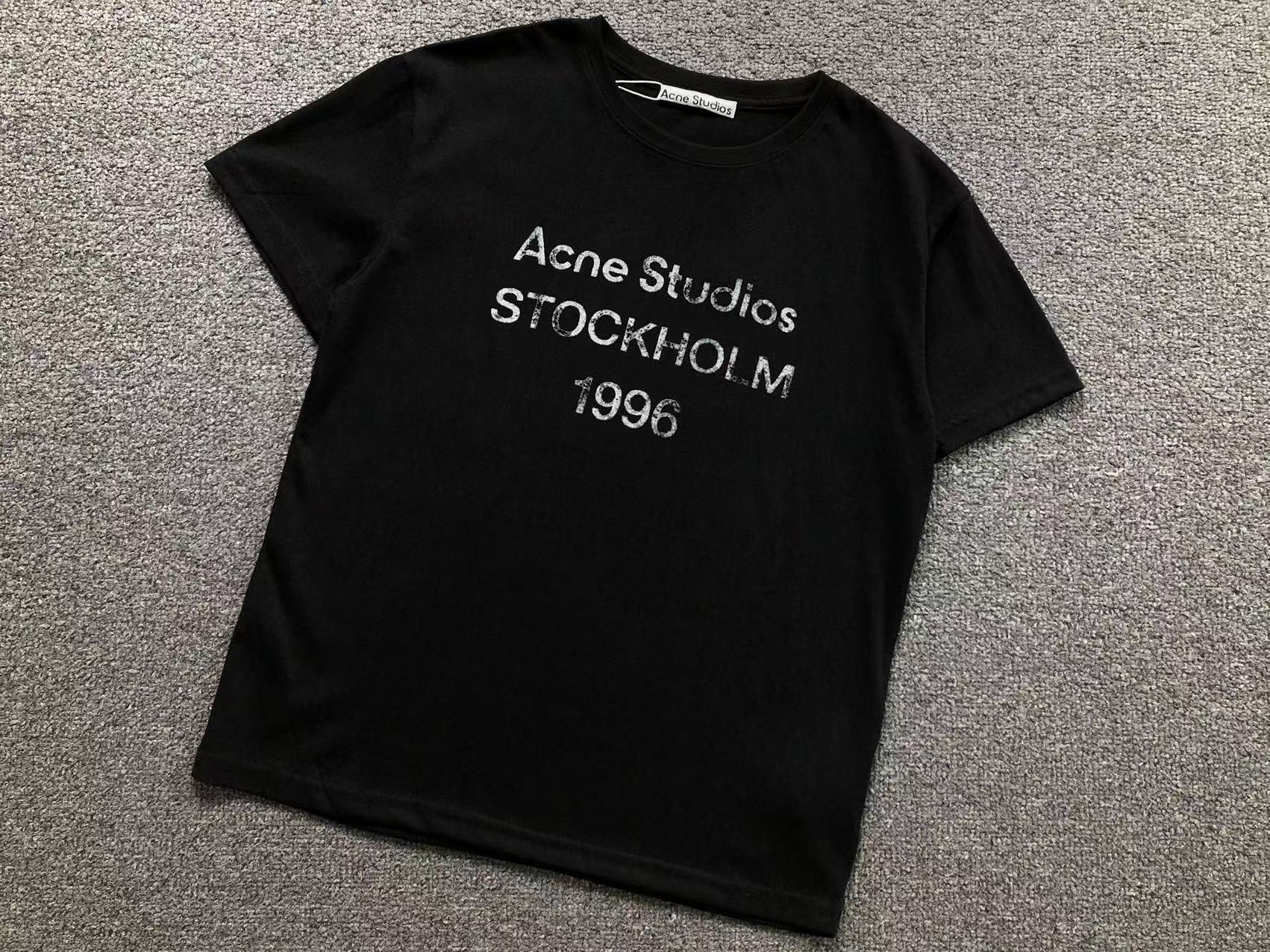 AcneStdios Tshirt Female
