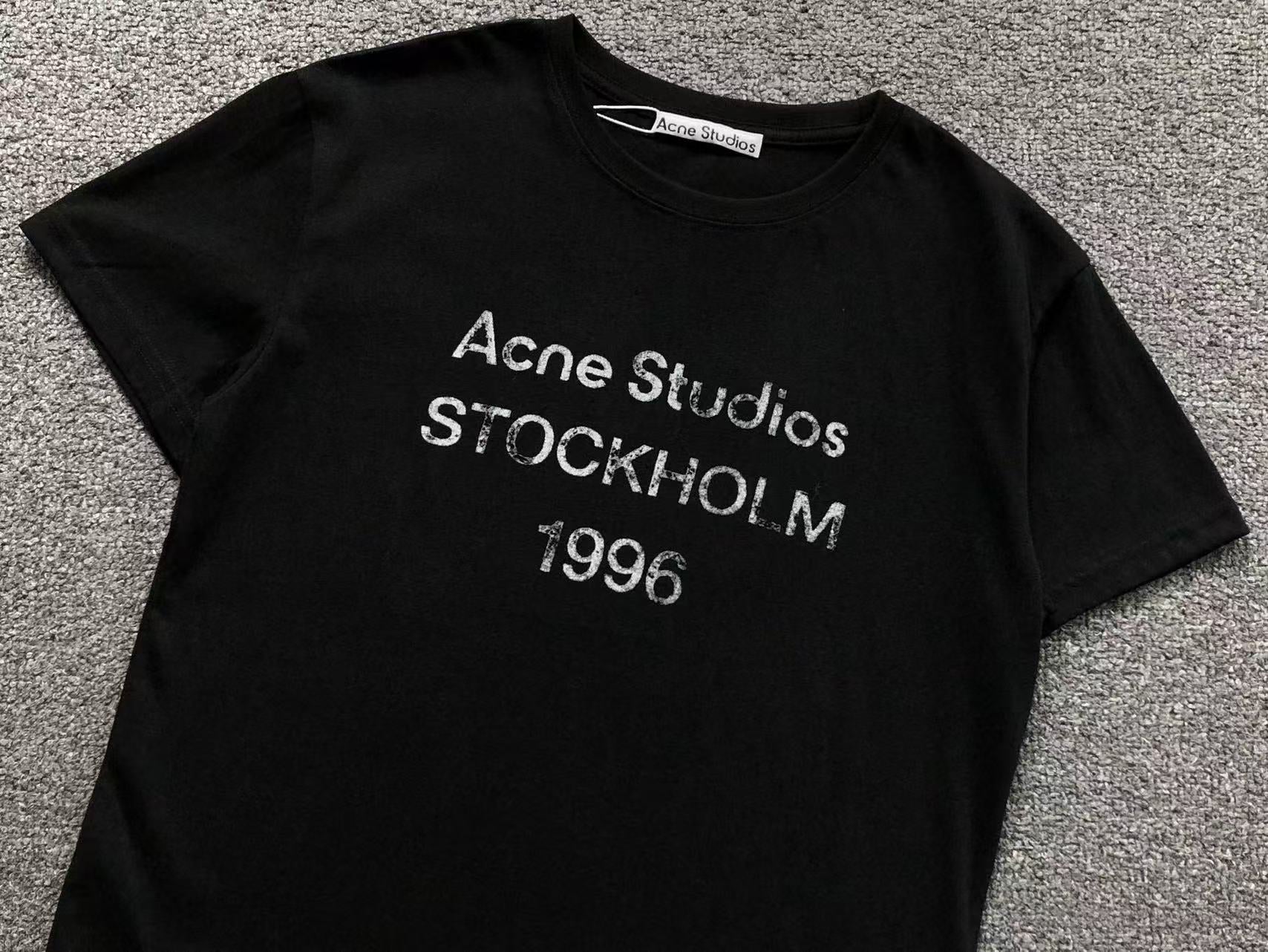 AcneStdios Tshirt Female