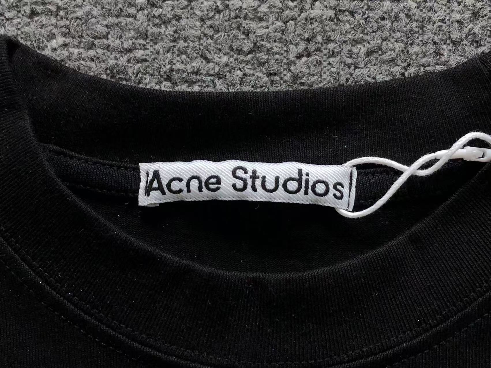 AcneStdios Tshirt