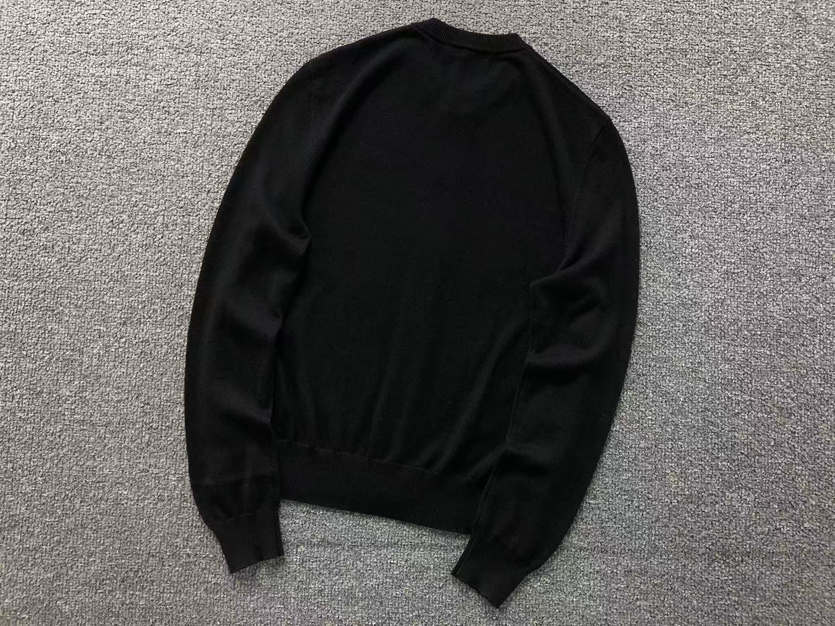 Am1 Sweater Female