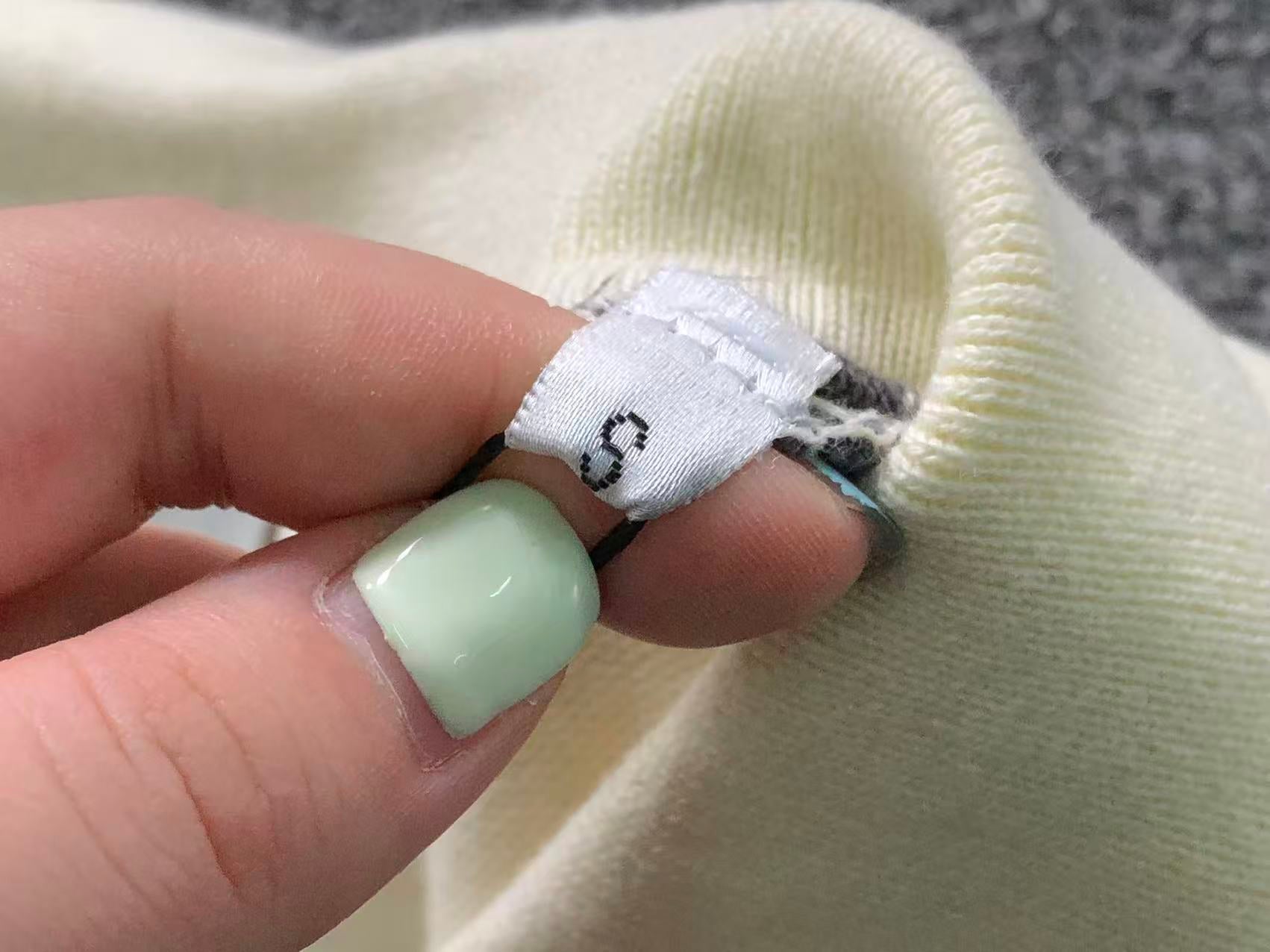 Am1 Sweater