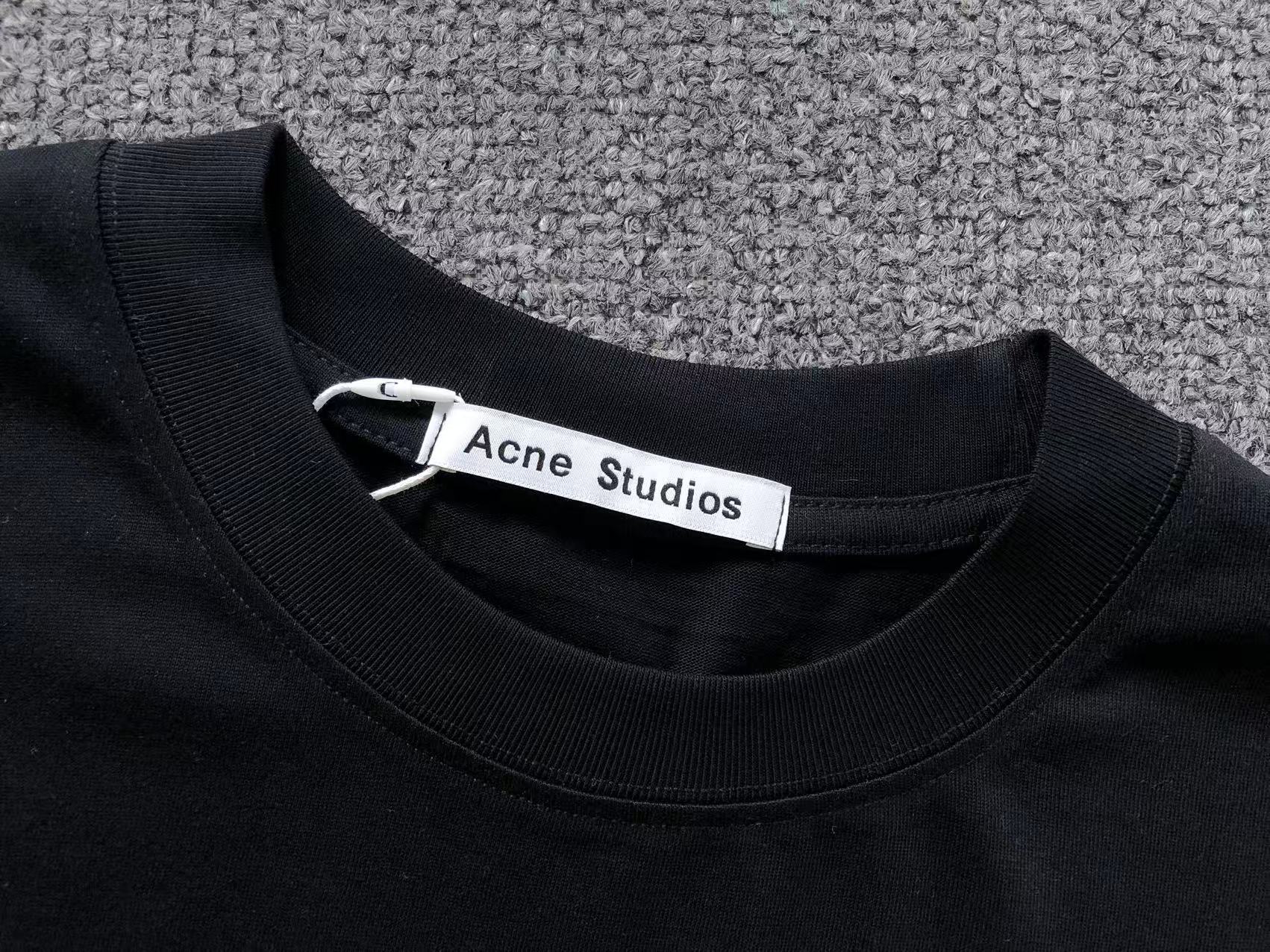 AcneStdios Tshirt