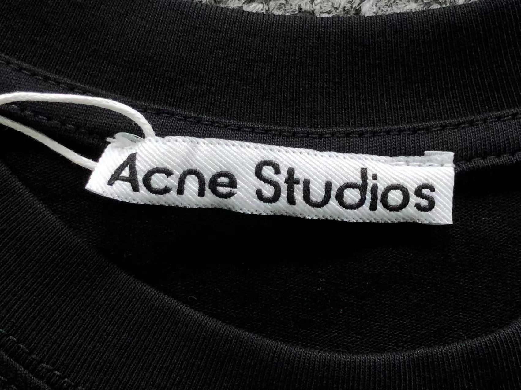 AcneStdios Tshirt