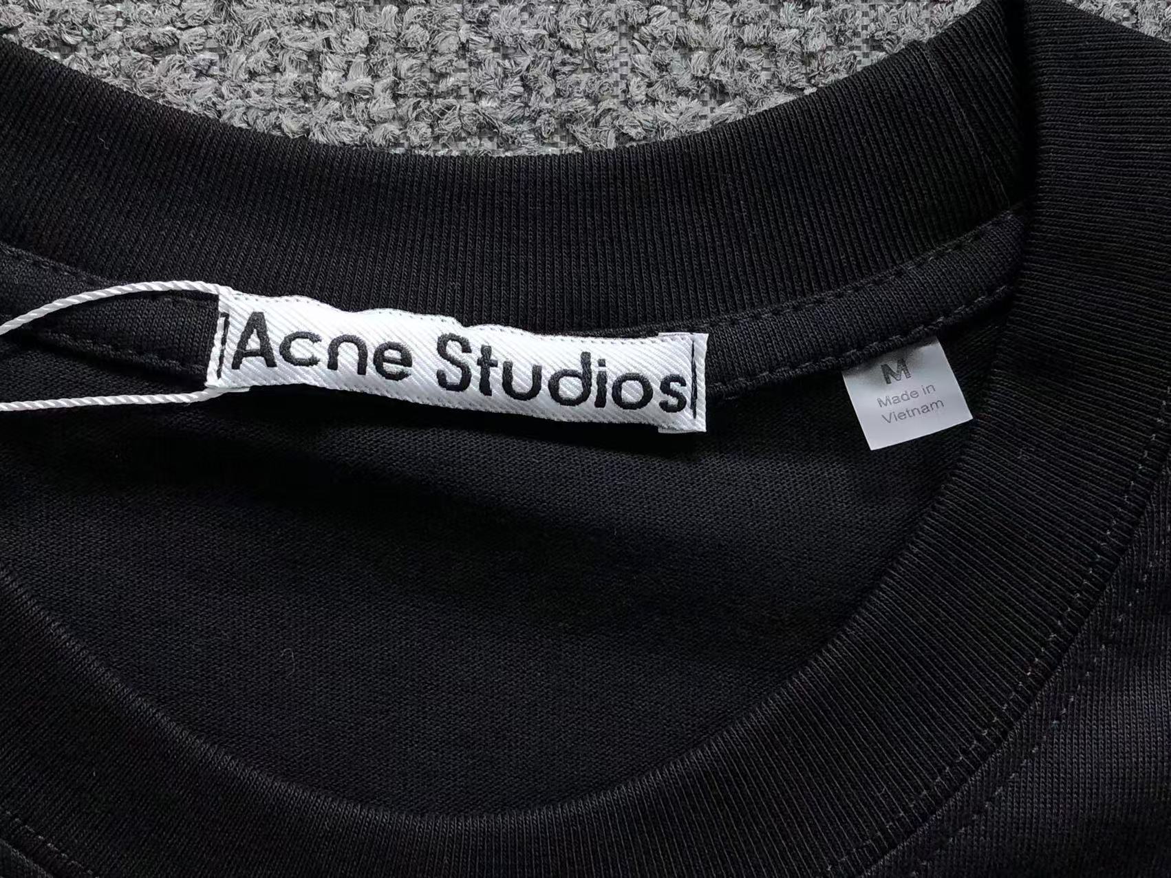 AcneStdios Tshirt