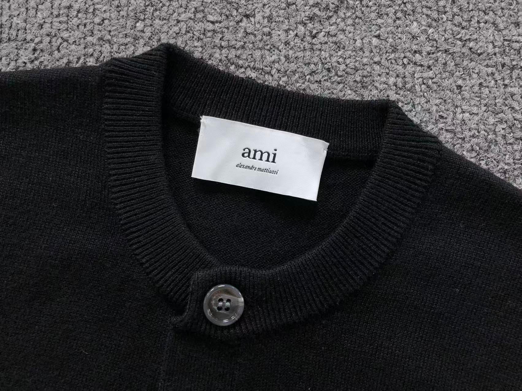 Am1 Sweater Female