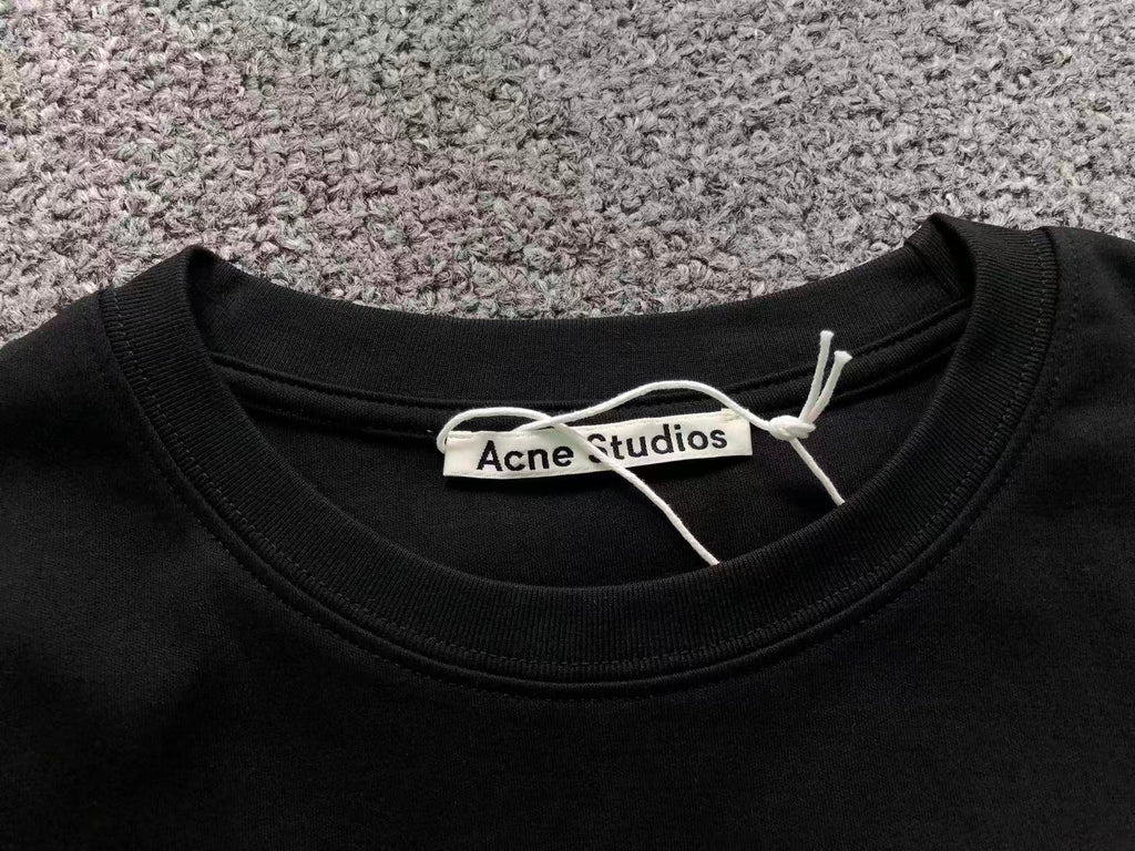 AcneStdios Longsleeve Female