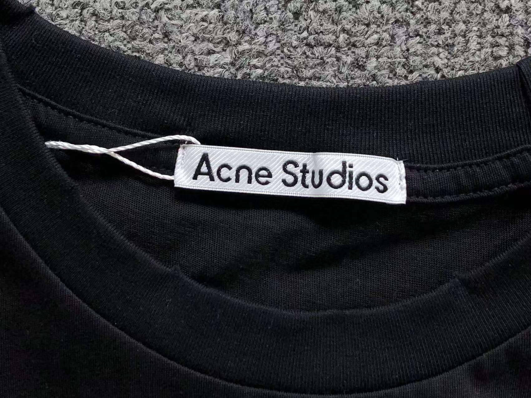 AcneStdios Tshirt