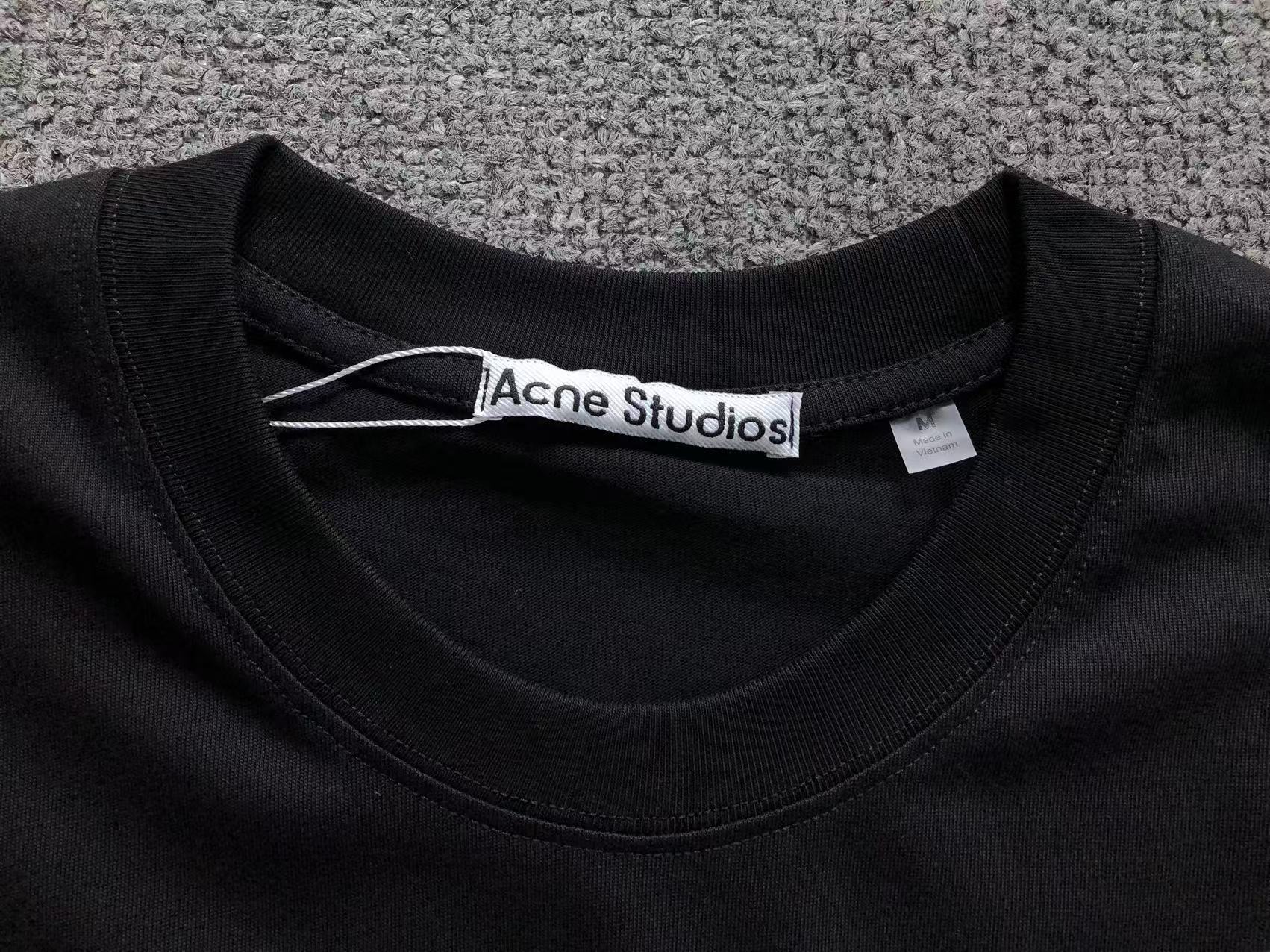 AcneStdios Tshirt