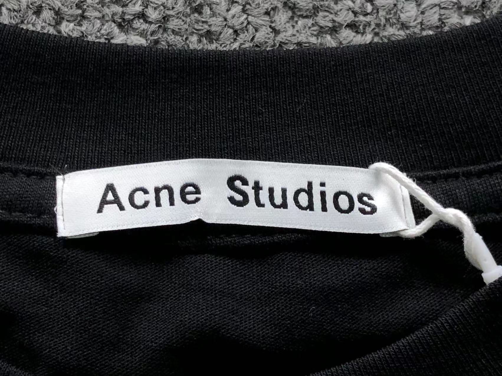 AcneStdios Tshirt