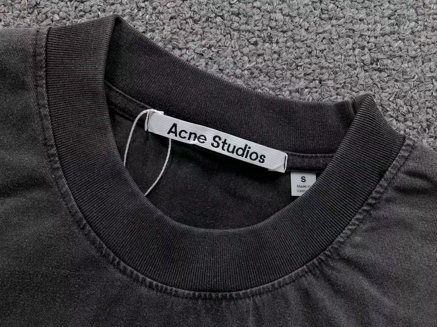 AcneStdios Tshirt