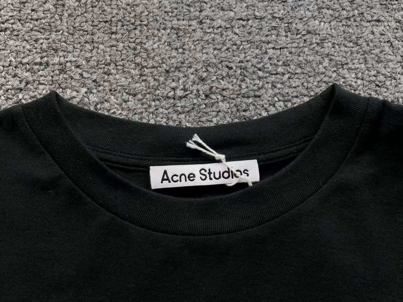 AcneStdios Tshirt
