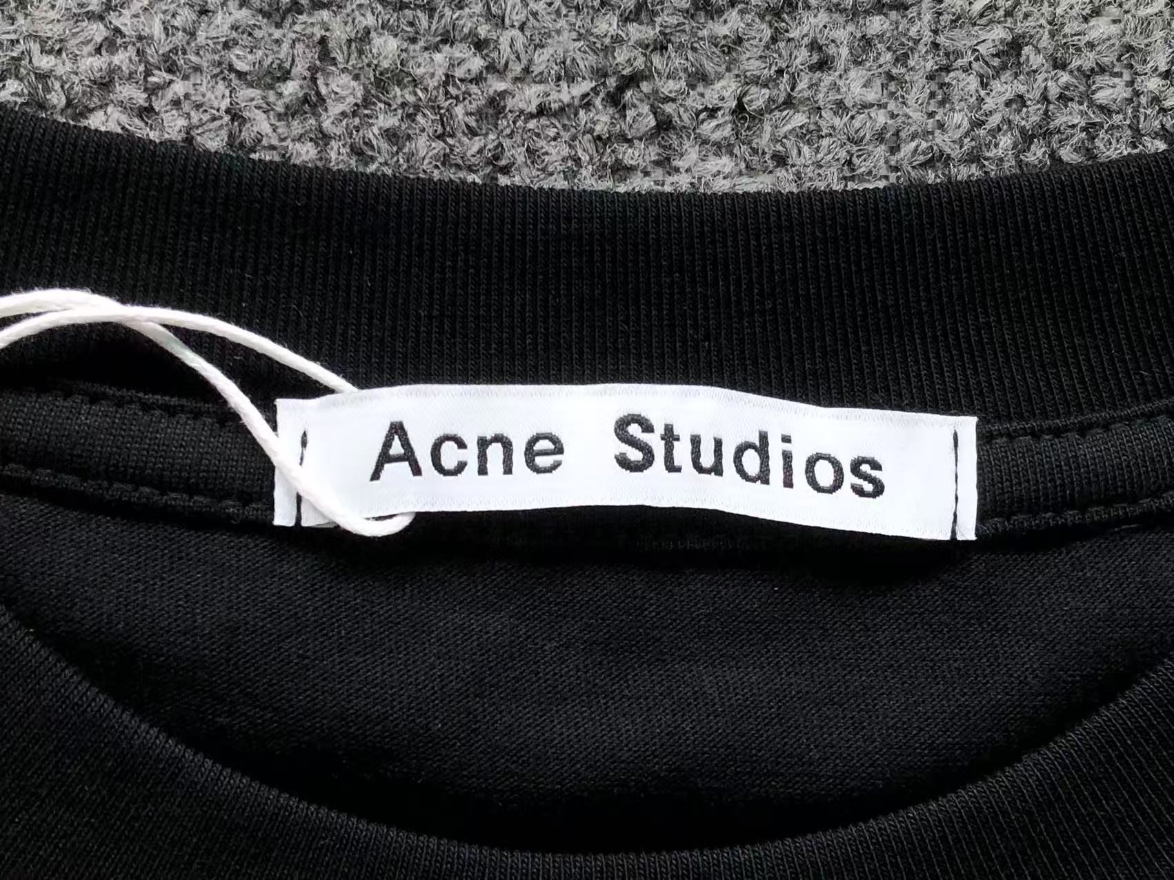 AcneStdios Tshirt