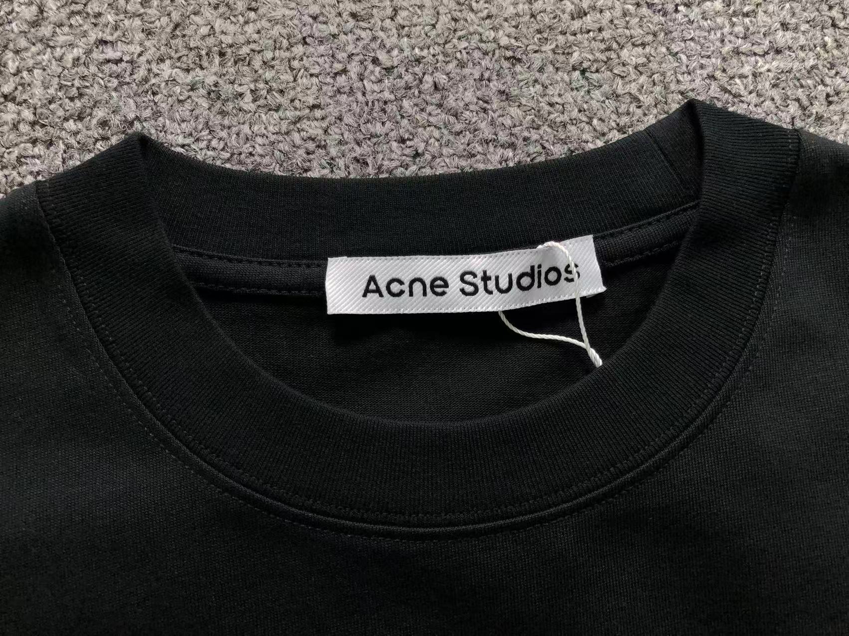 AcneStdios Tshirt