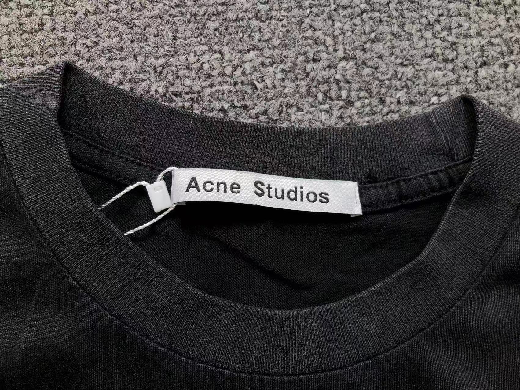 AcneStdios Tshirt