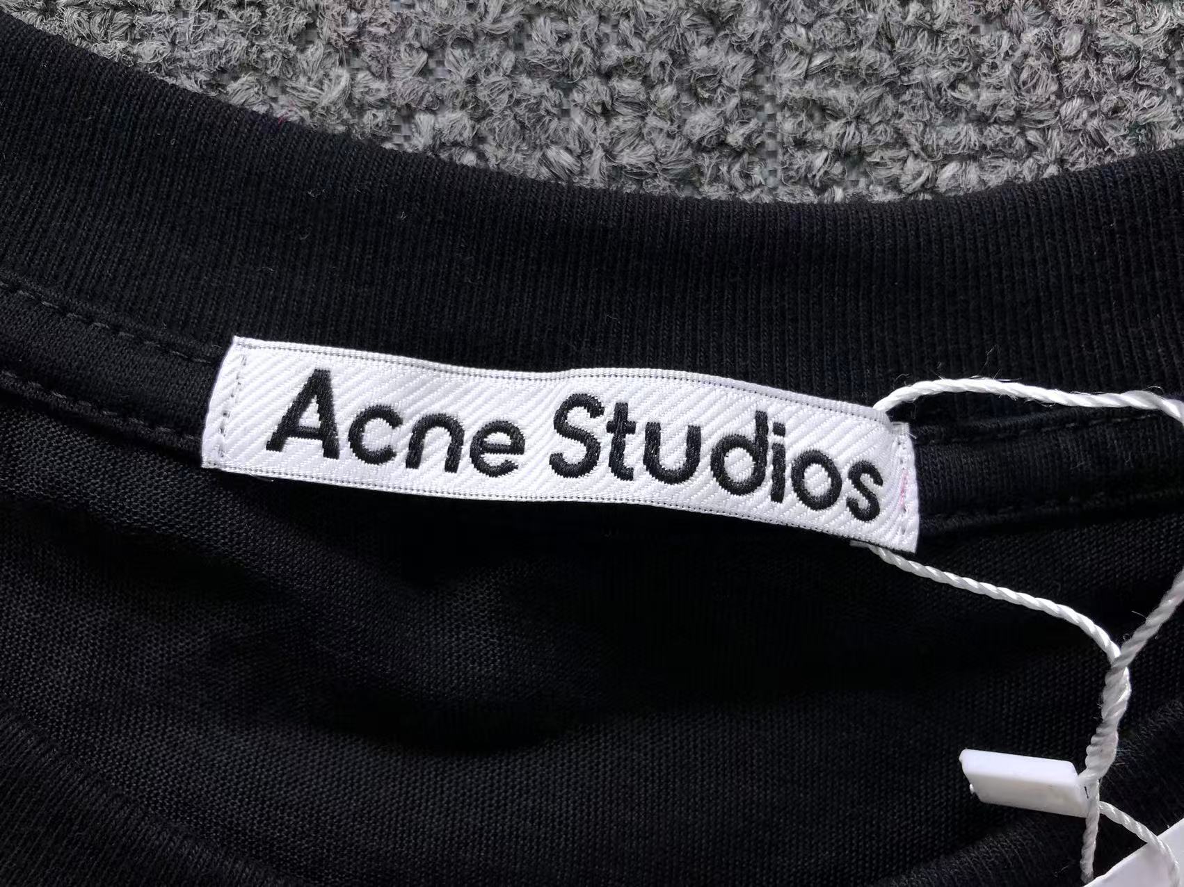 AcneStdios Tshirt