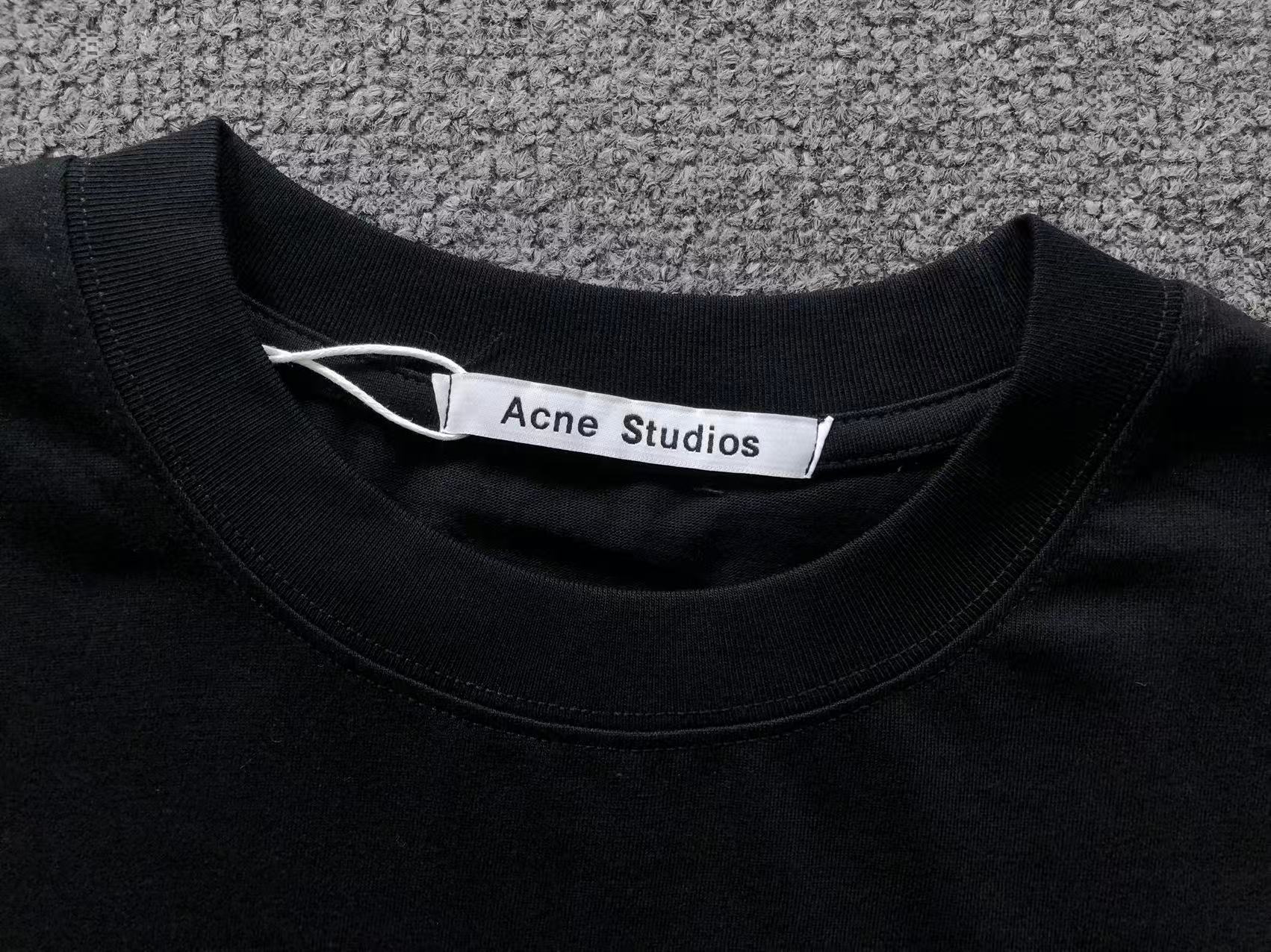 AcneStdios Tshirt