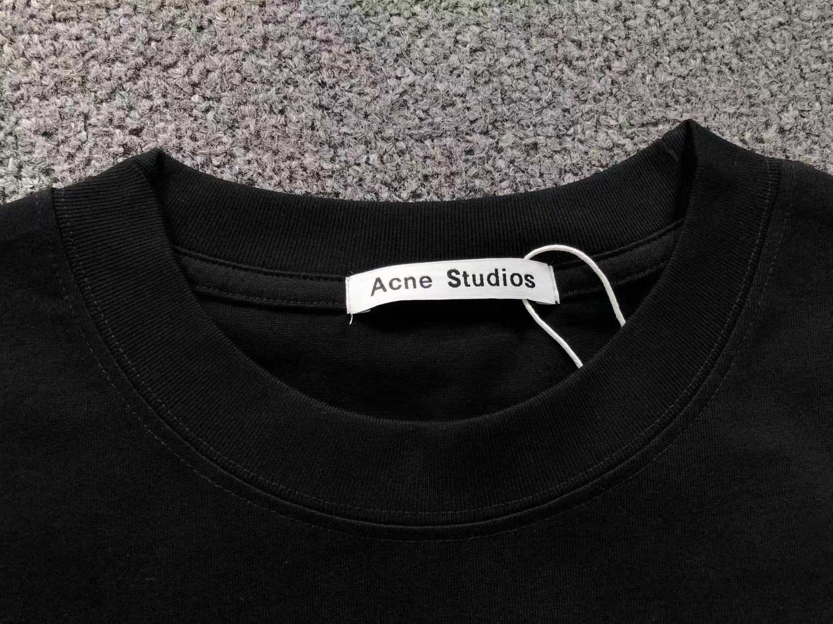 AcneStdios Tshirt