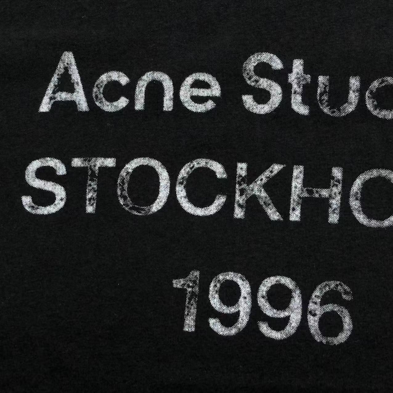 AcneStdios Tshirt Female