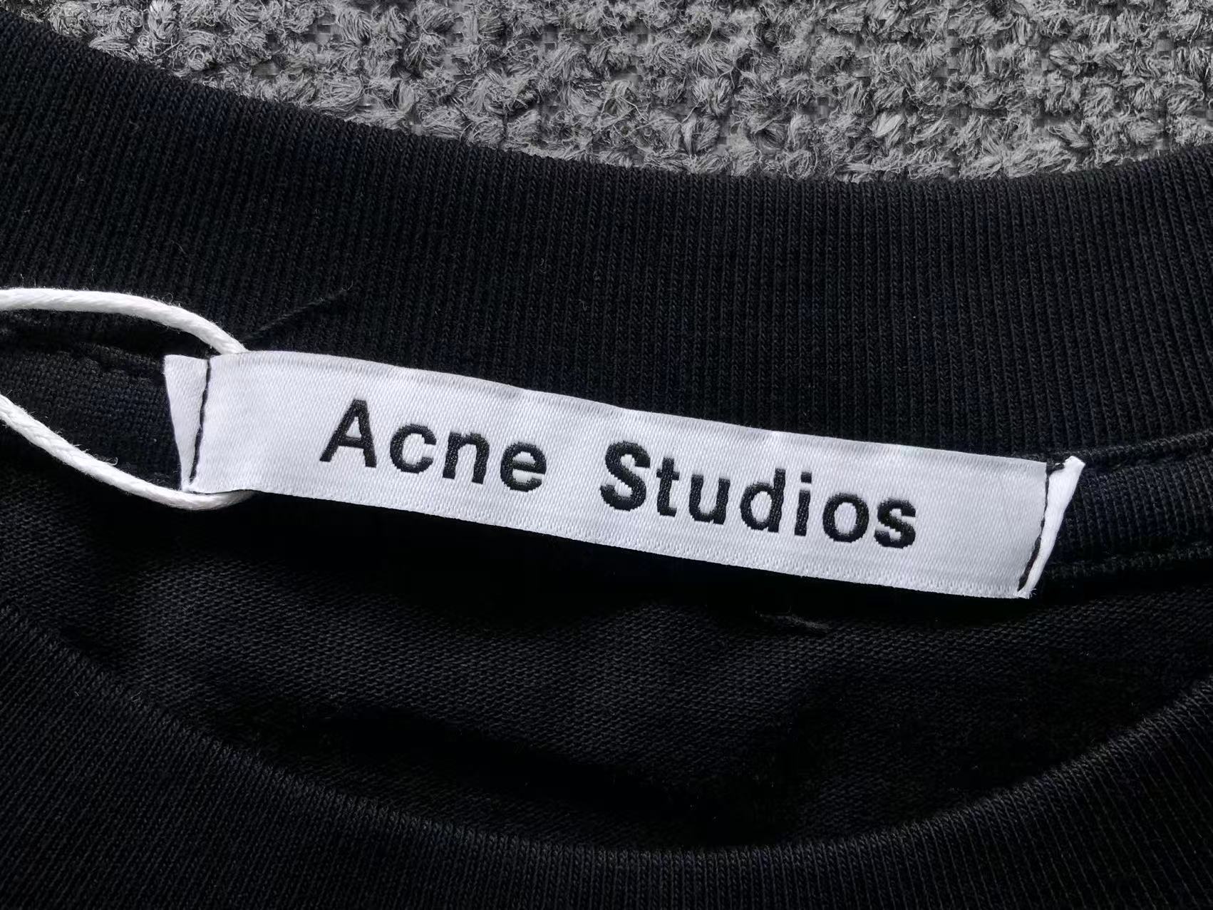 AcneStdios Tshirt