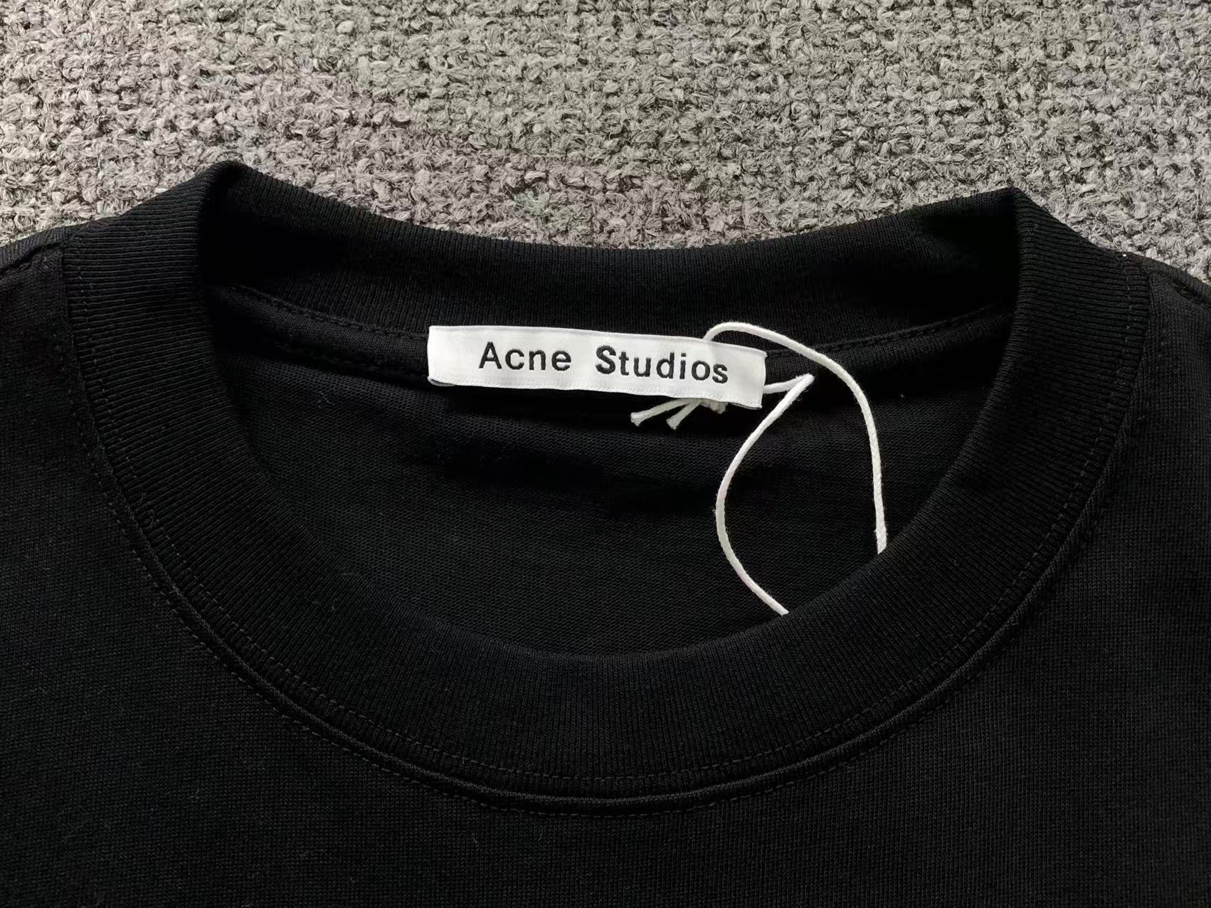 AcneStdios Tshirt