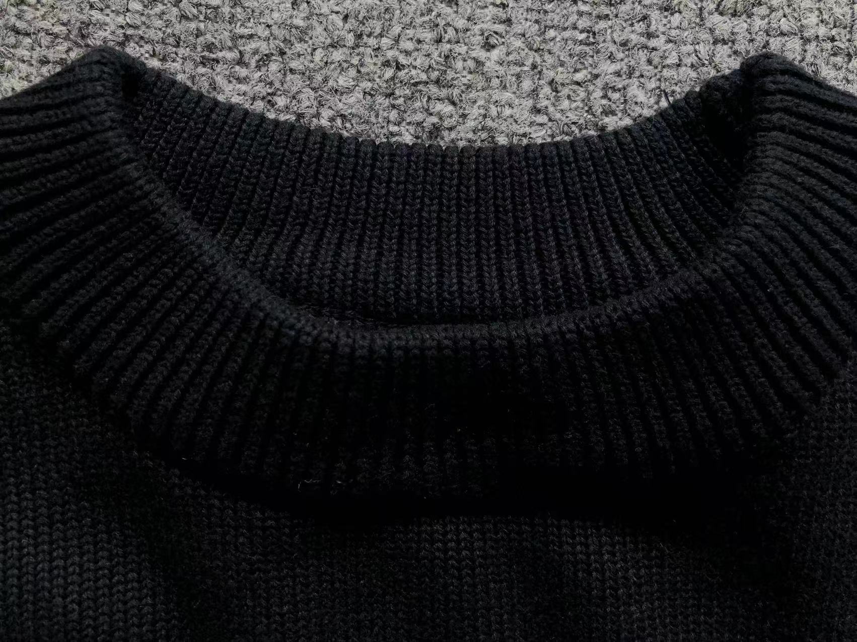 Am1 Sweater