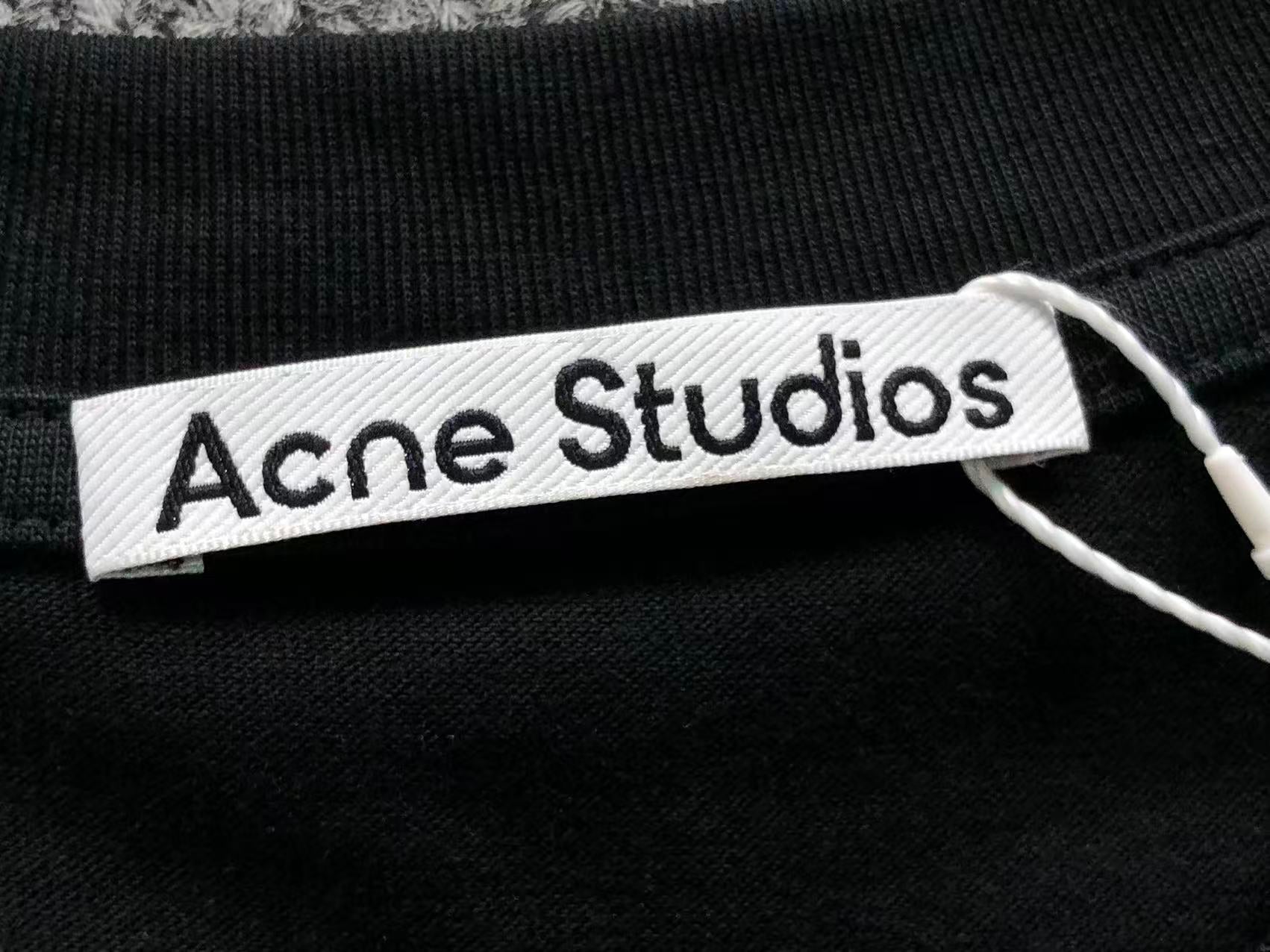 AcneStdios Tshirt