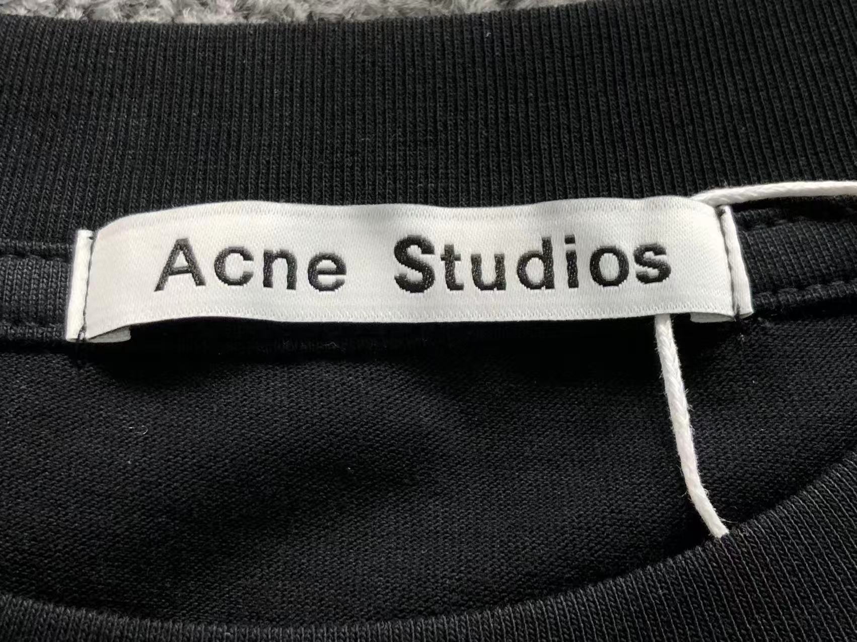 AcneStdios Tshirt