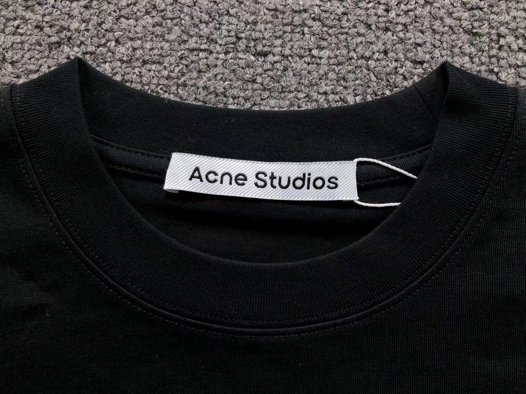 AcneStdios Tshirt