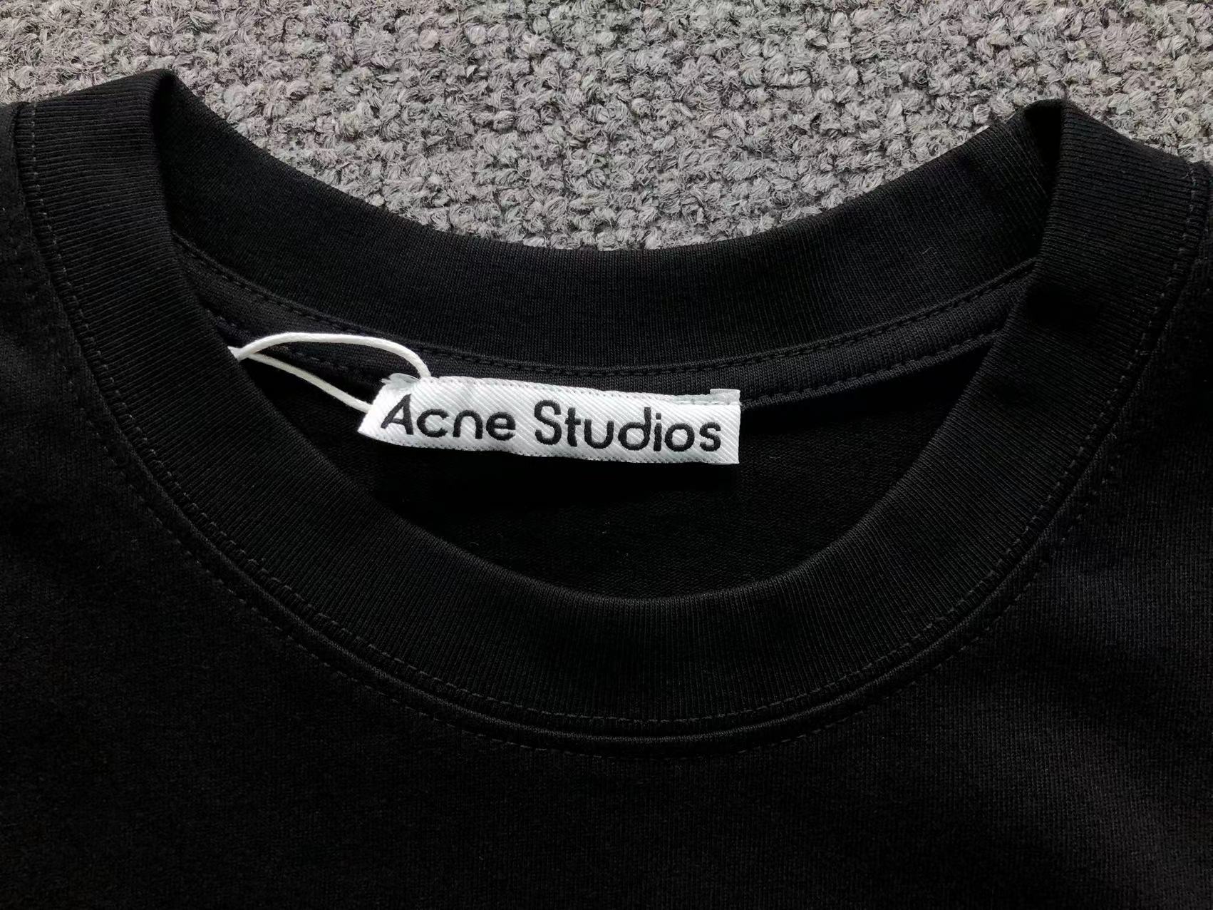 AcneStdios Tshirt