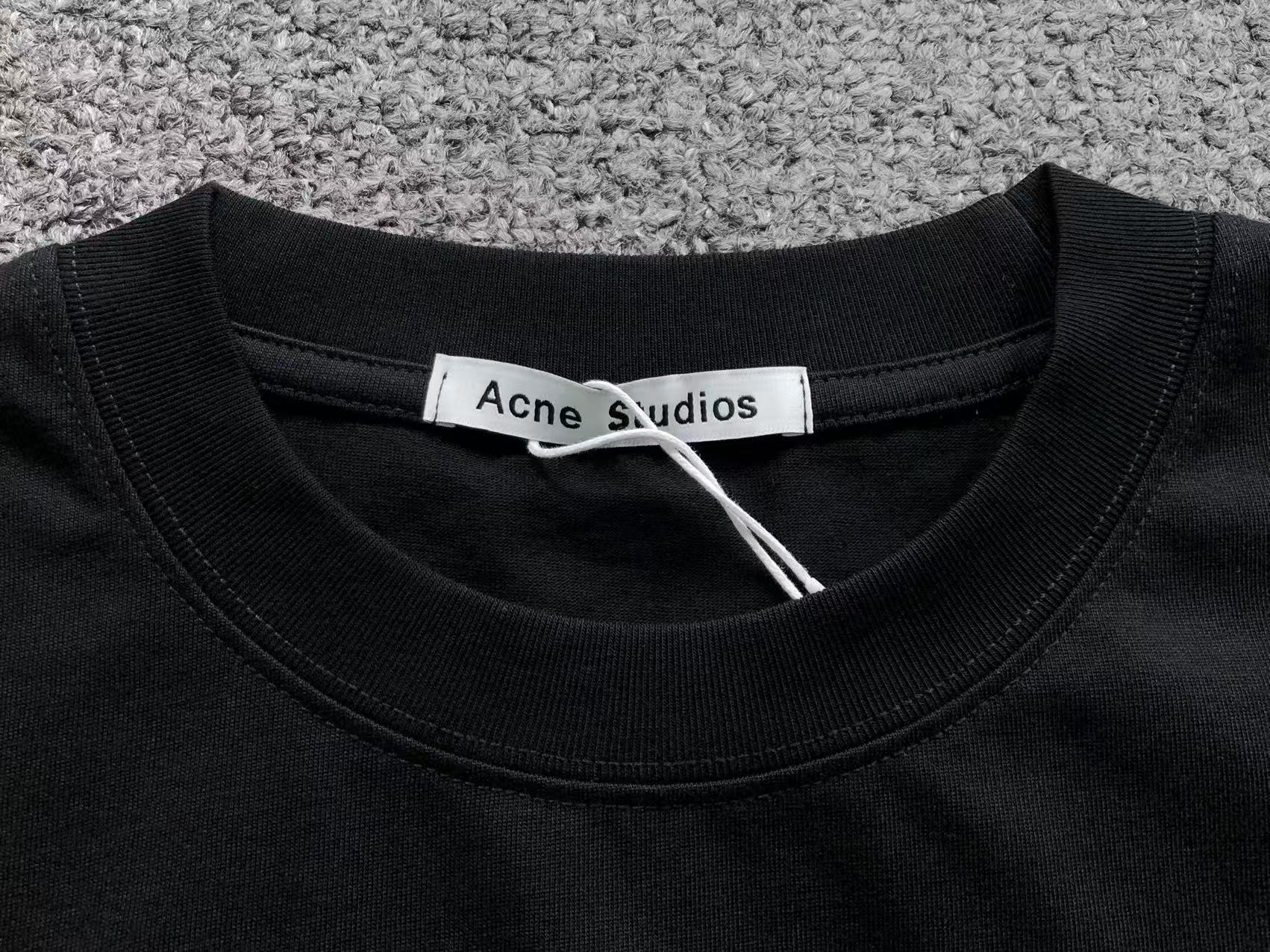AcneStdios Tshirt