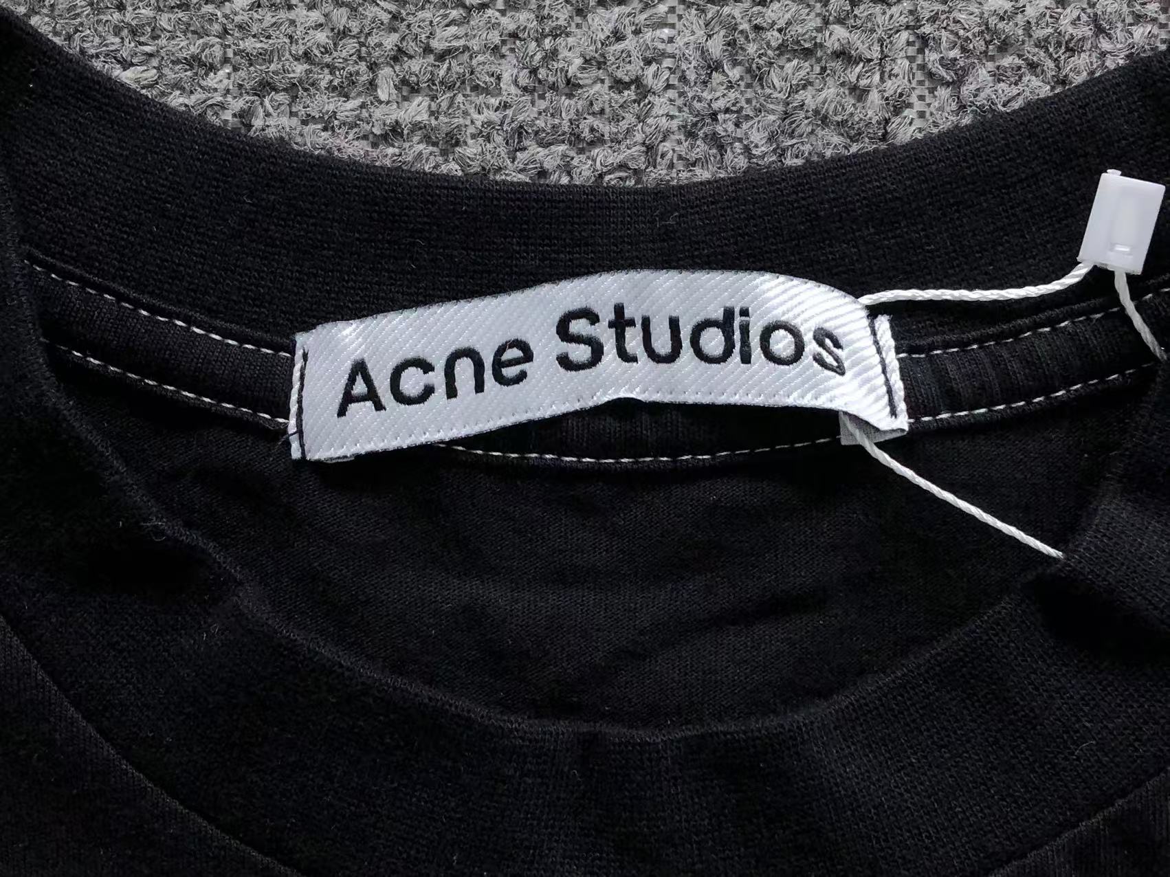 AcneStdios Tshirt