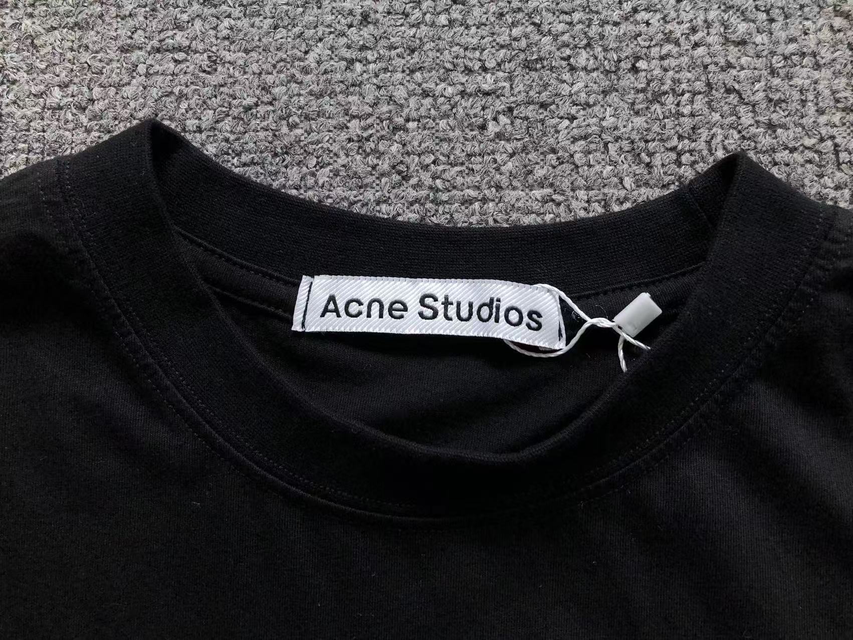 AcneStdios Tshirt