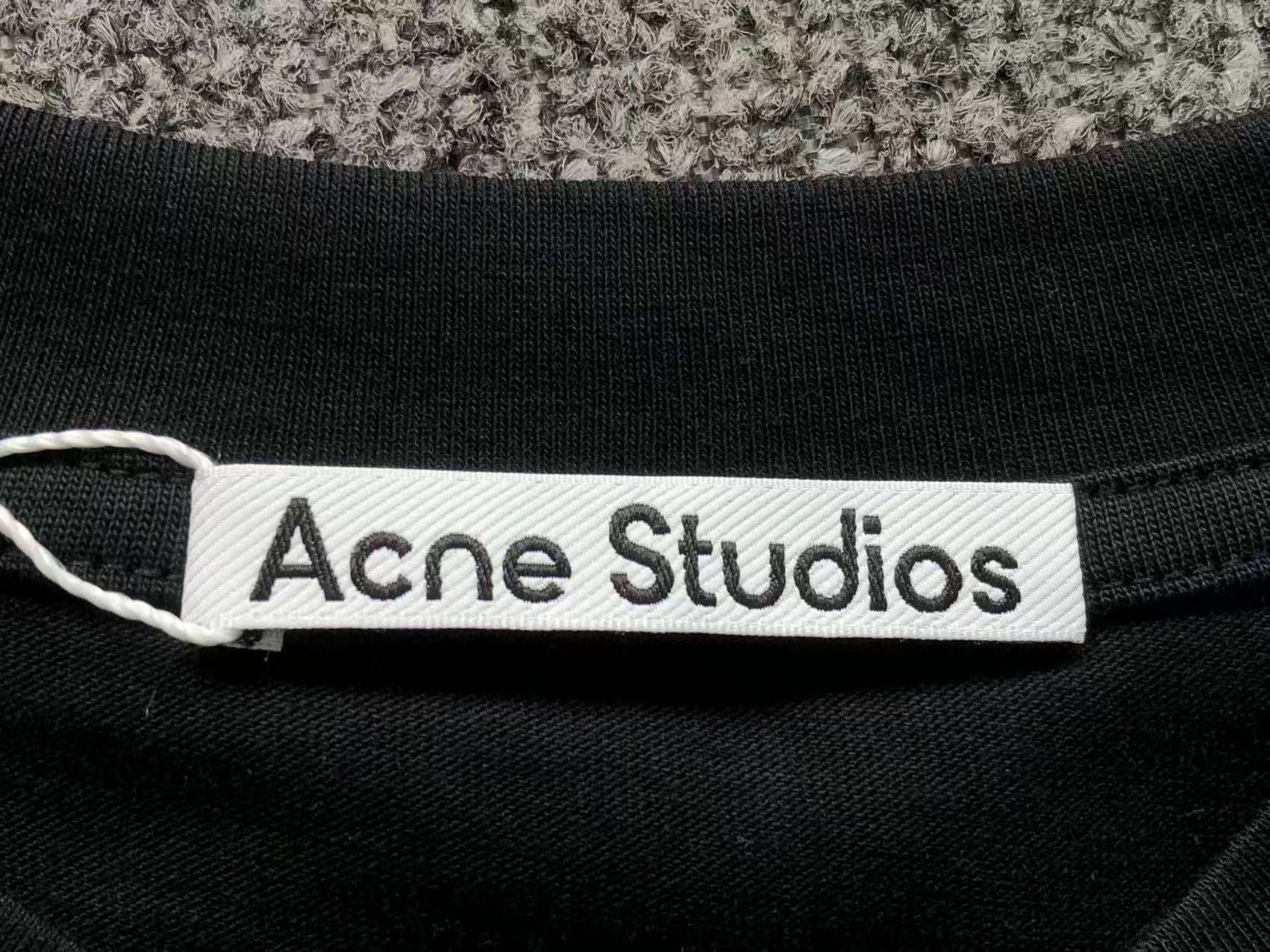 AcneStdios Tshirt